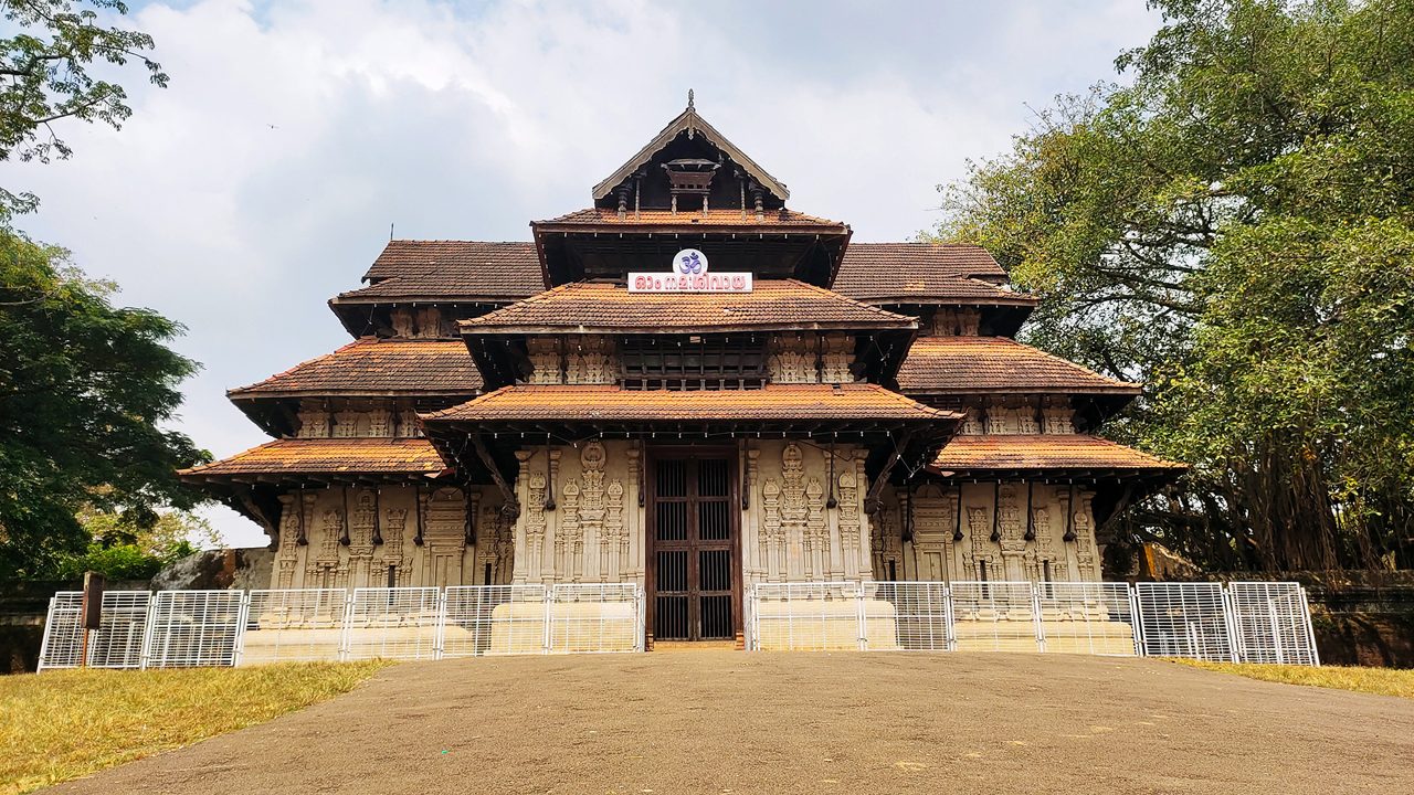 SAME DAY TOUR COCHIN – THRISSUR – COCHIN 