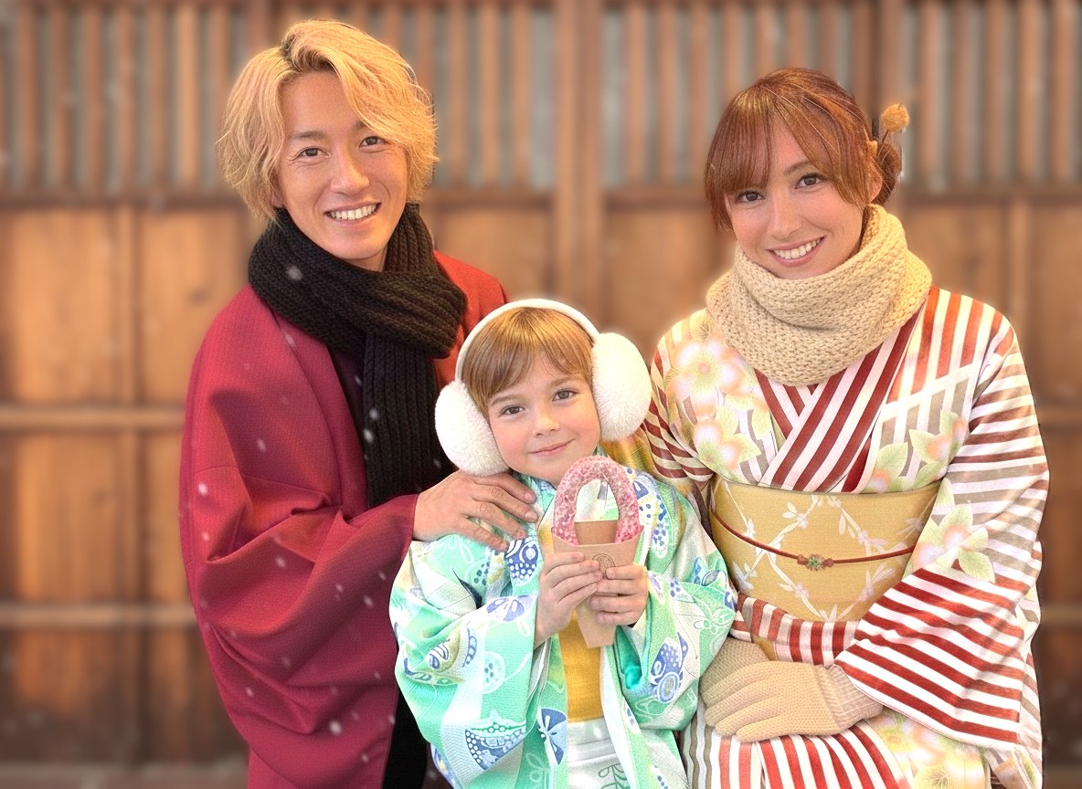 全家大小一起體驗和服，絕對會是難忘的一天！💖別錯過這個機會，快和您的伴侶一同創造美好回憶吧！您可以穿著保暖內搭衣物，所以請帶上您最喜歡的禦寒用品，舒適地享受這次體驗。
