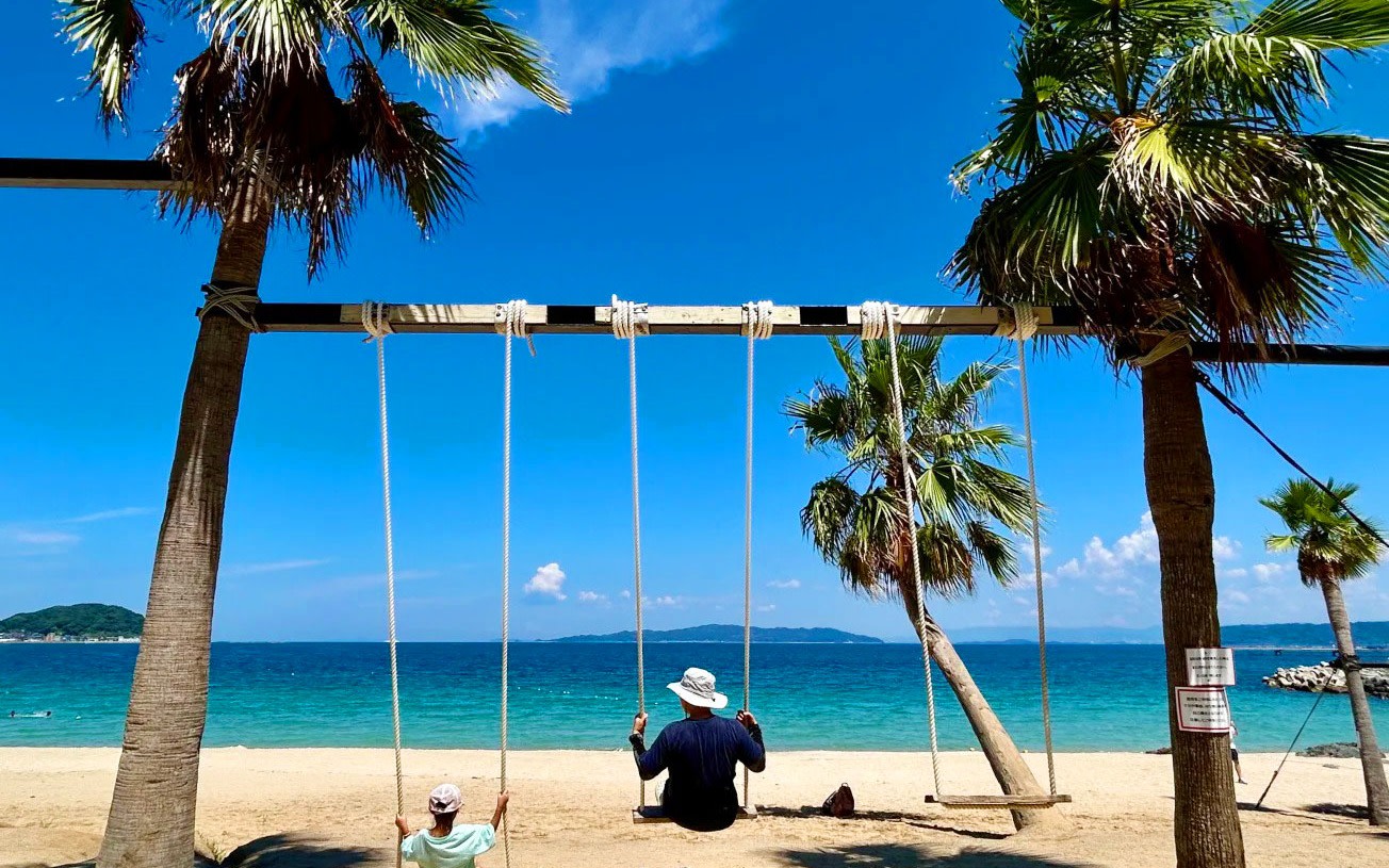 Yanagawa & Itoshima Day Trip: Itoshima Coconut Tree Swing + Ichiran Ramen Lunch + Raizan Sennyoji Temple + Yanagawa River Cruise + Dazaifu