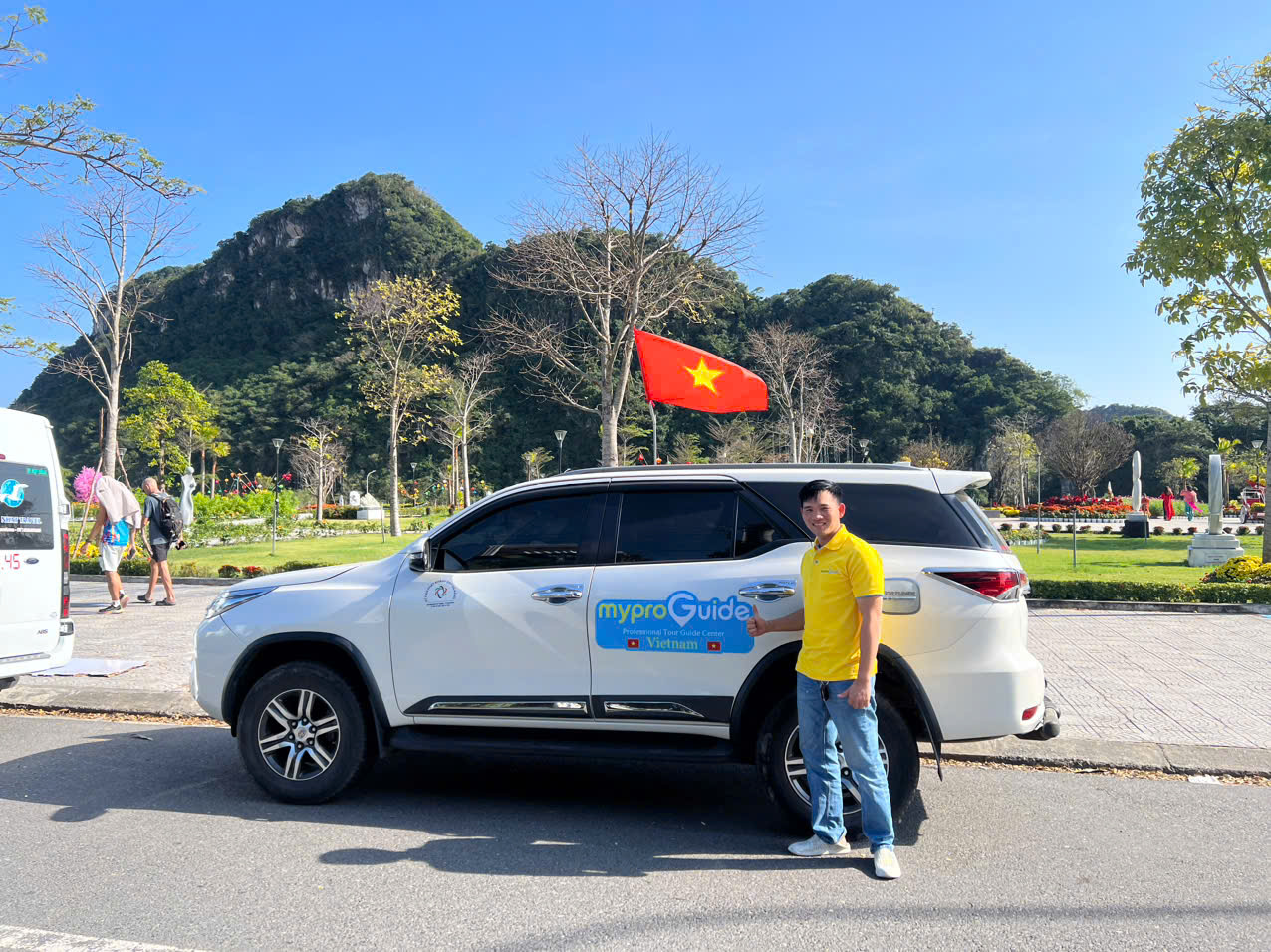 Tour Guide Service in Da Nang