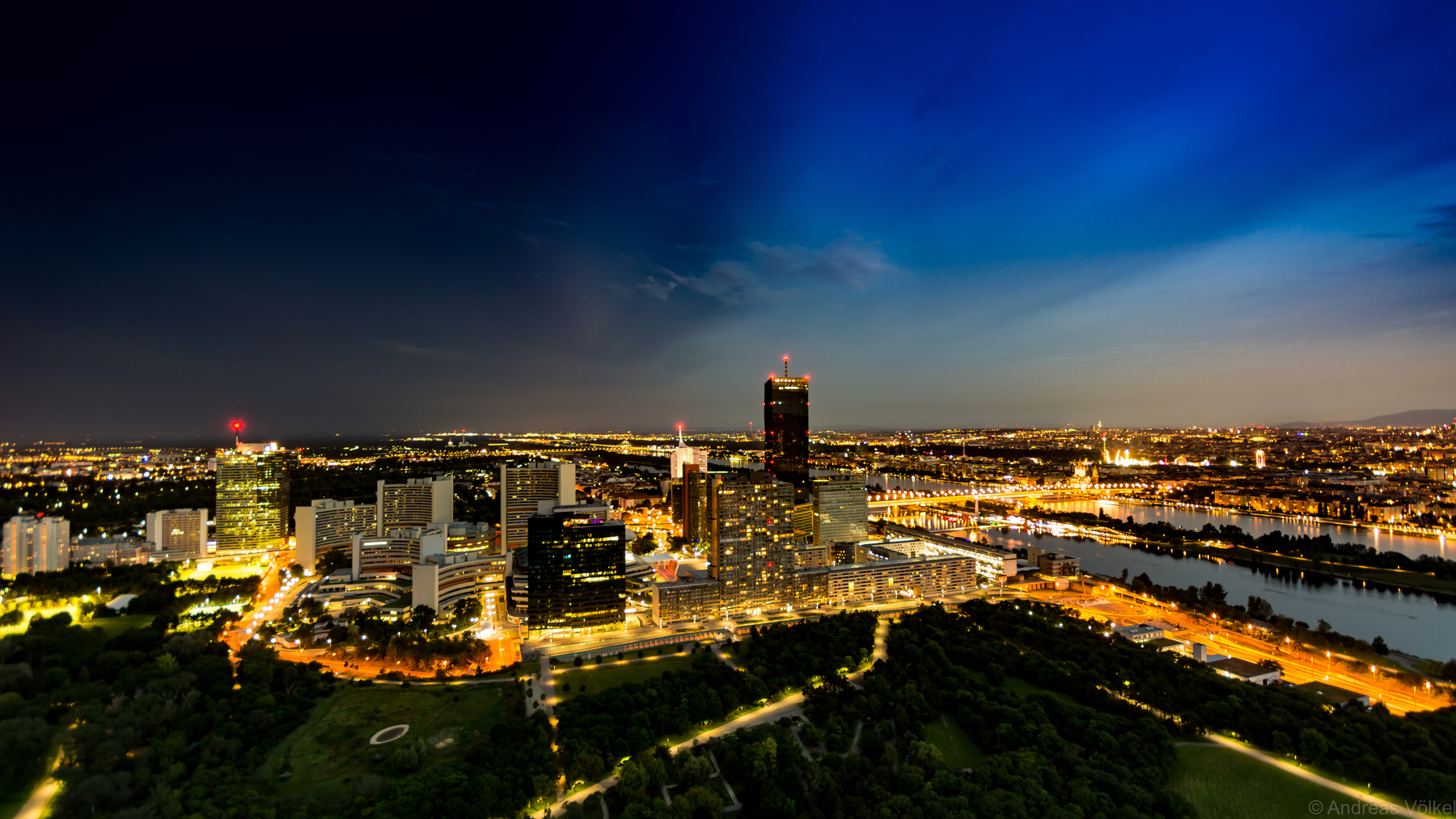 Vienna by Night Tour