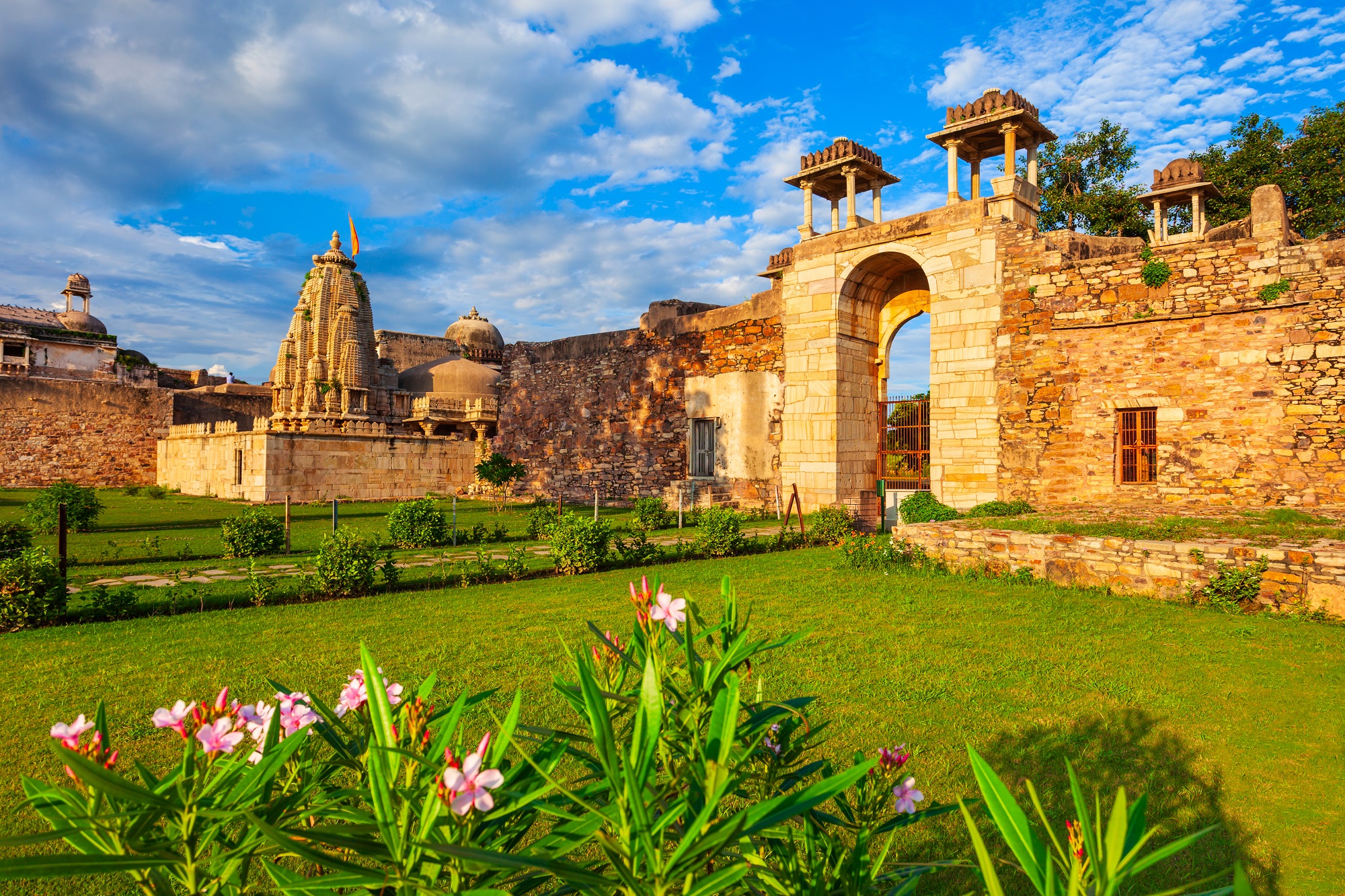 See Chittorgarh Fort & Udaipur Drop from Pushkar with Guide Service