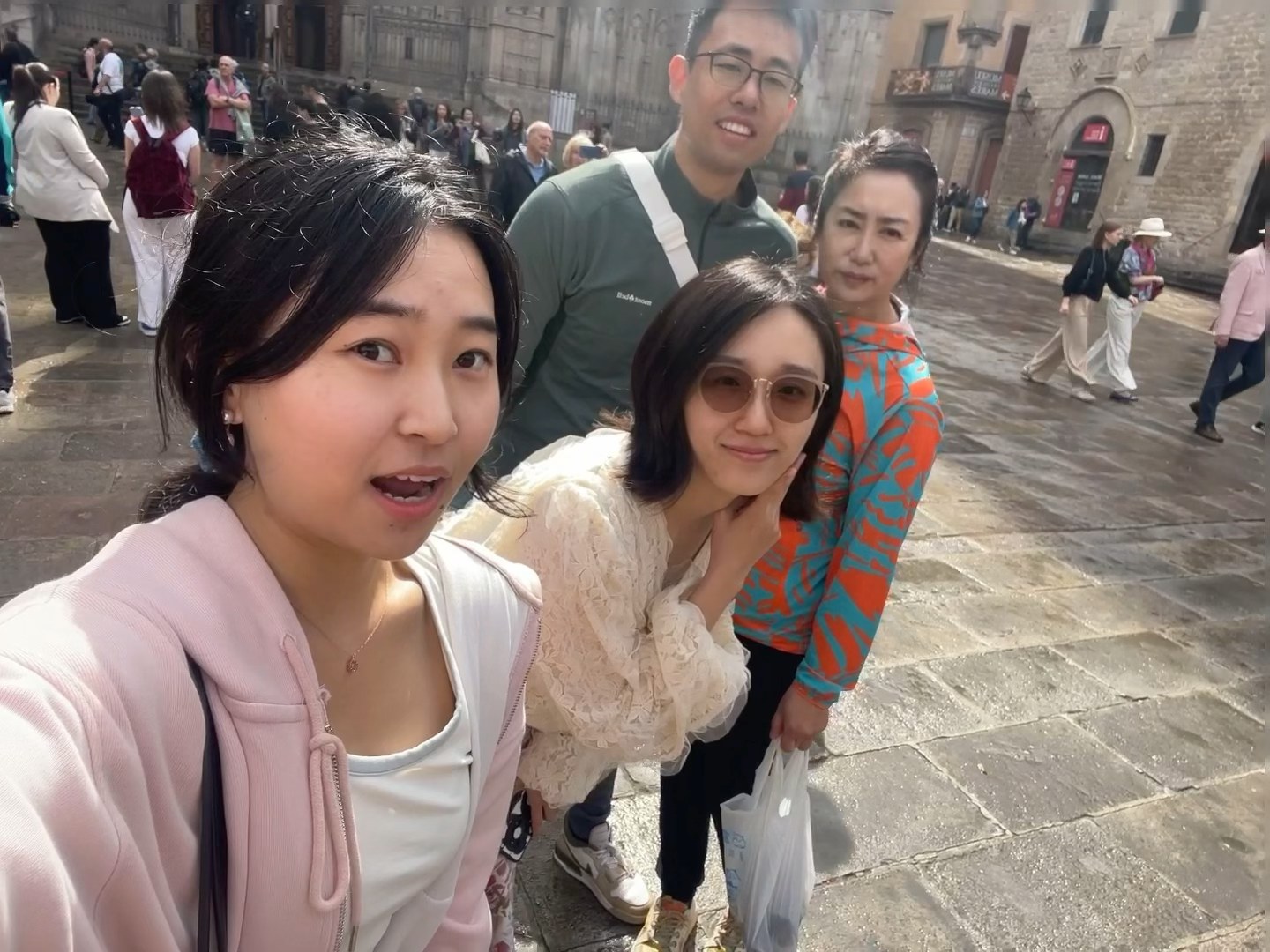 哥特區徒步之旅