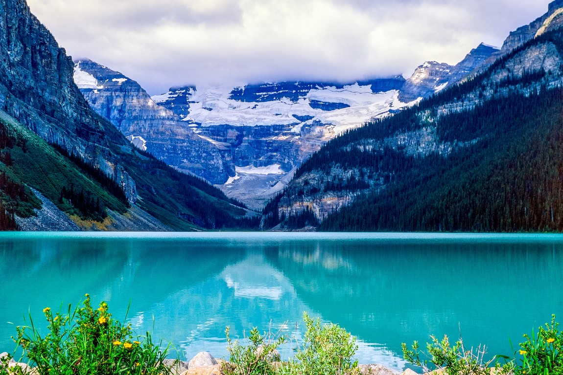 Sunrise at Moraine Lake and Lake Louise from Canmore/Banff