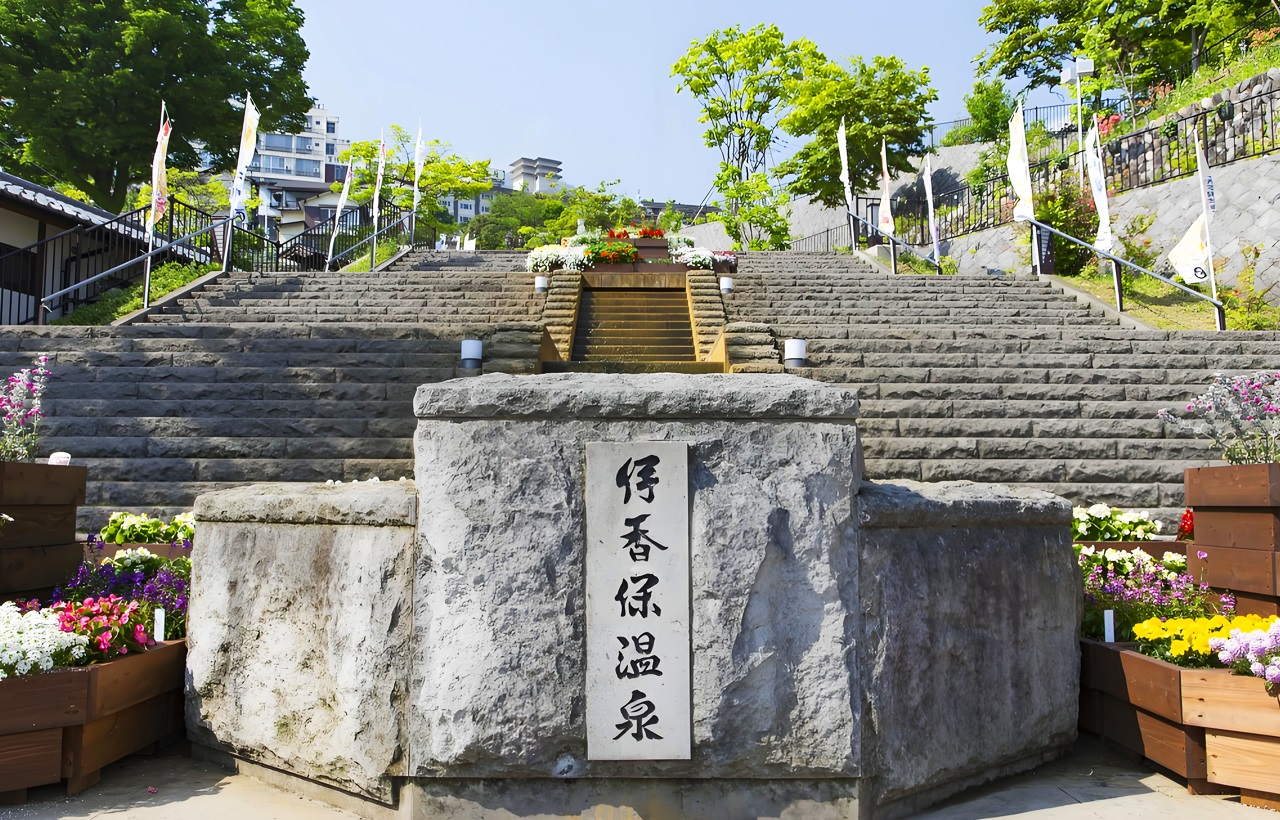 【群馬田園樂遊】吹割瀑布&原田農場水果採摘&薰衣草花海/滑雪/伊香保溫泉一日遊（東京出發）