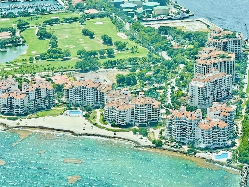 See Fisher Island, Key Biscayne, and the Miami Seaport while enjoying expert commentary from your pilot