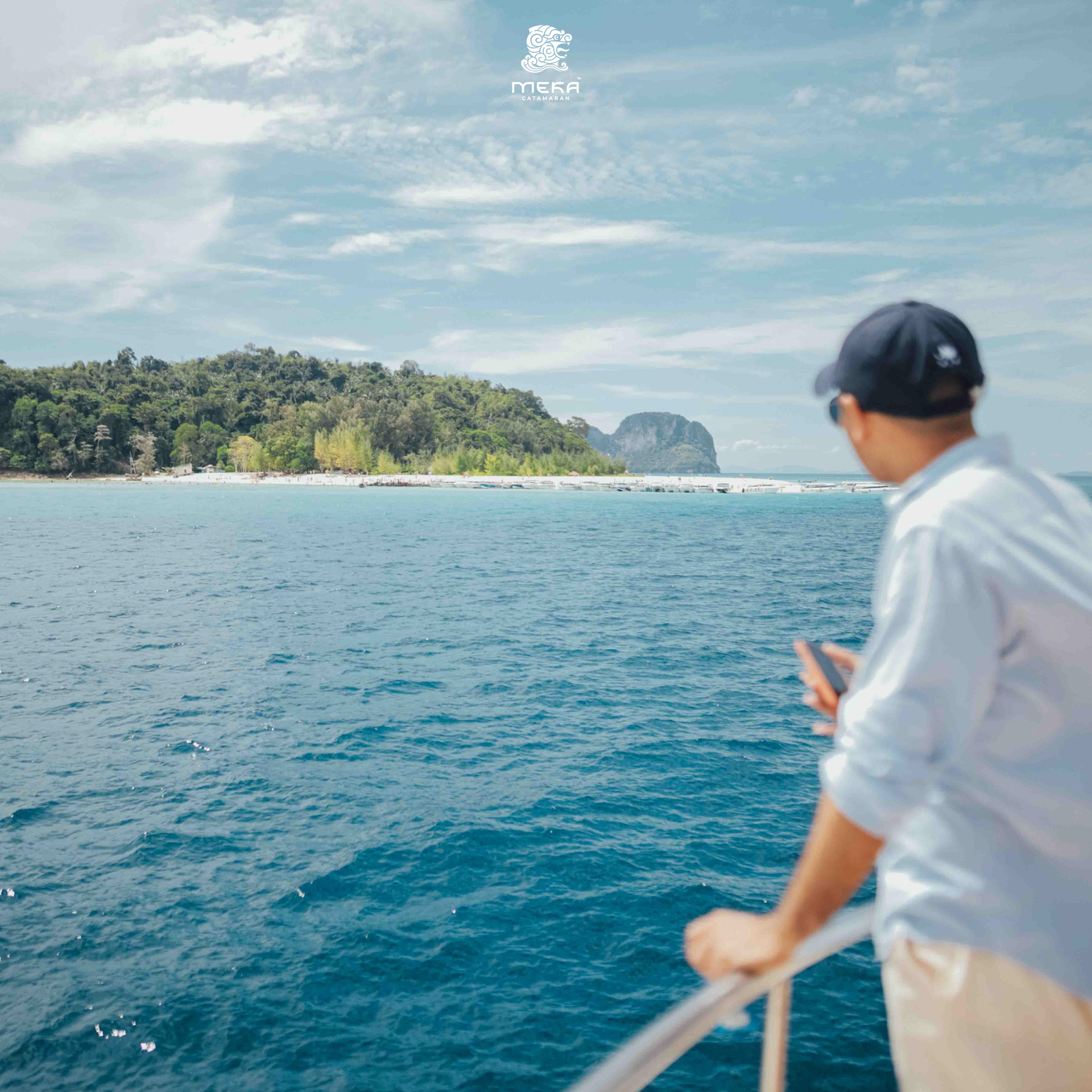 甲米 (Krabi)：乘坐 Meka 雙體船前往皮皮島 (Phi Phi Islands) 的一日遊