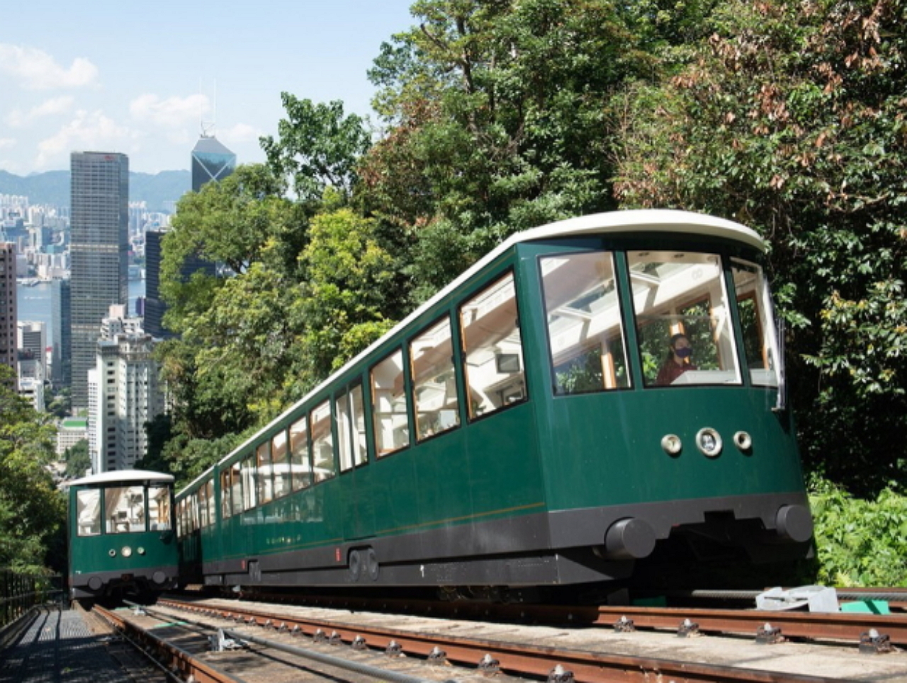 Peak Tram (priority lane access)