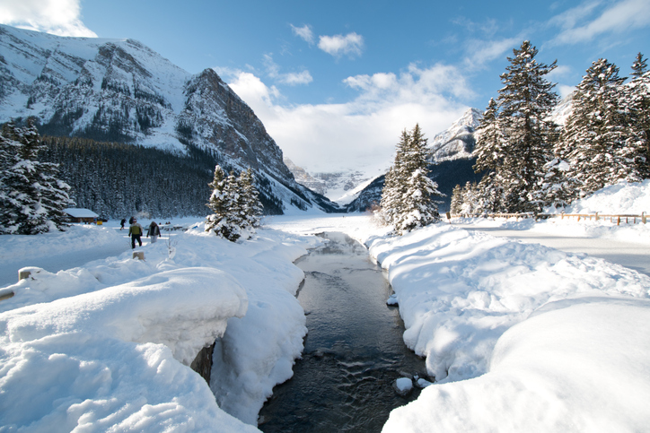 從坎莫爾和班夫出發的路易斯湖 (Lake Louise) 和約翰斯頓峽谷 (Johnston Canyon) 之旅