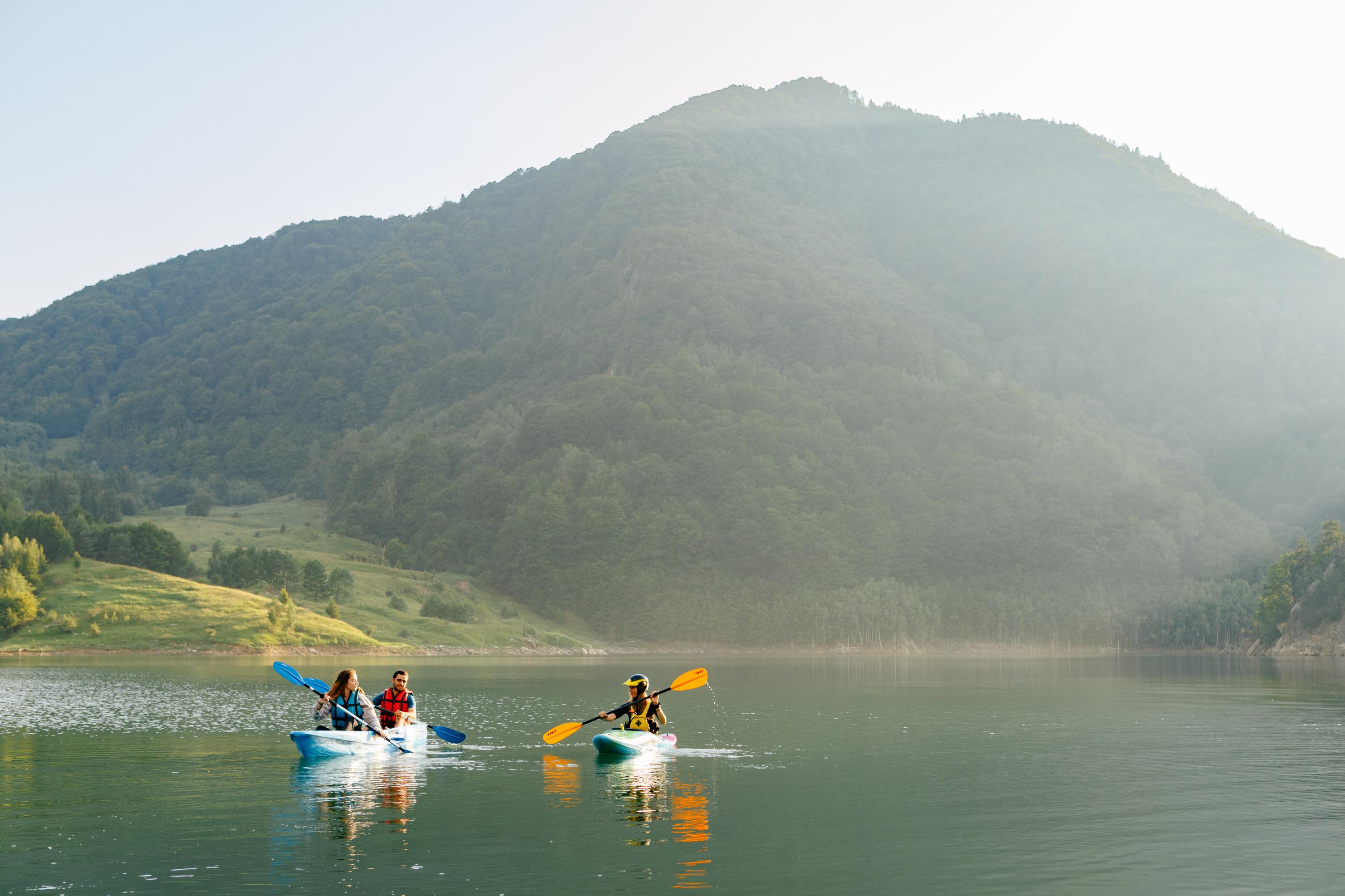 錫里烏山湖划艇探險