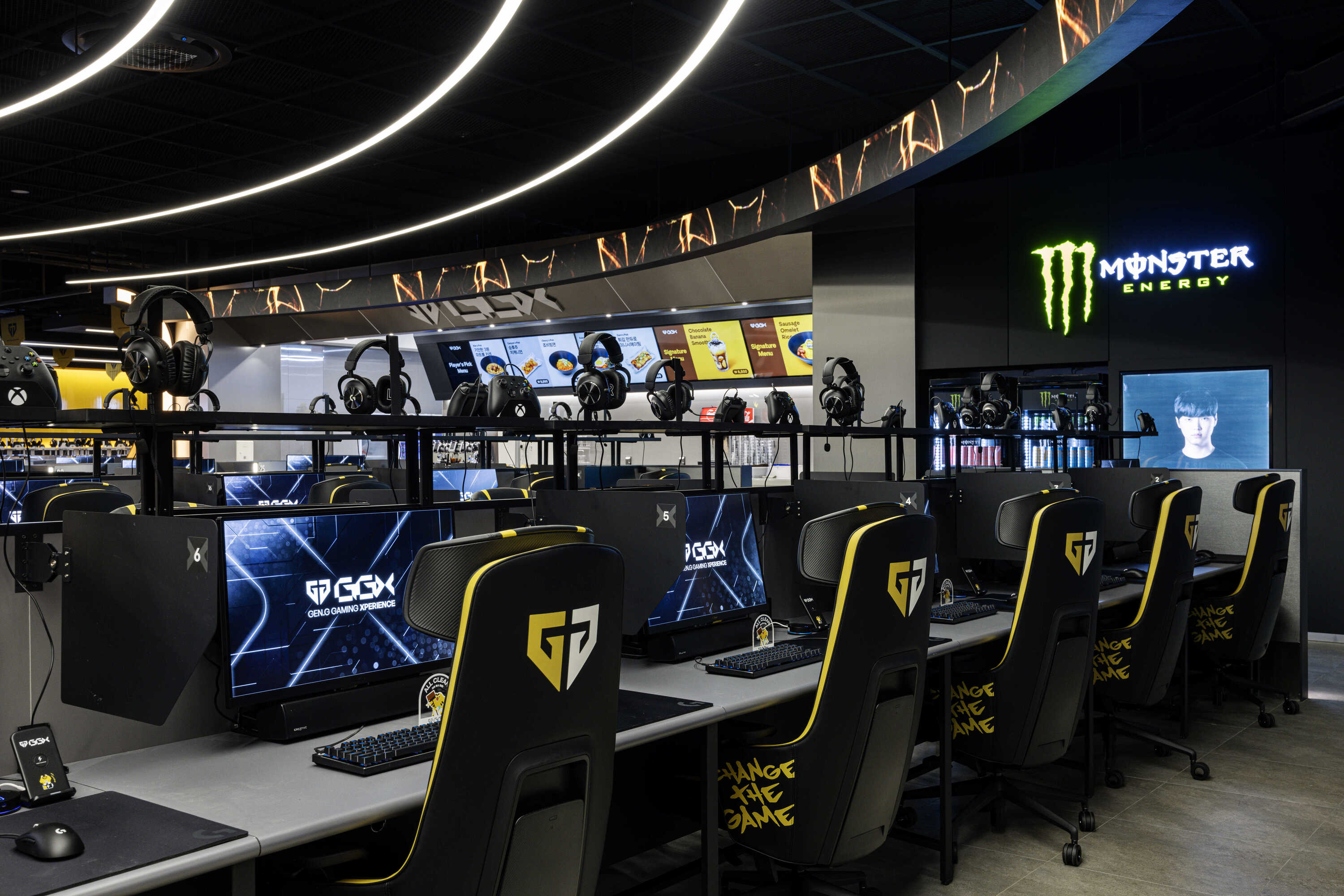 Gen.G GGX: Premium PC Cafe Gaming Experience in Seoul