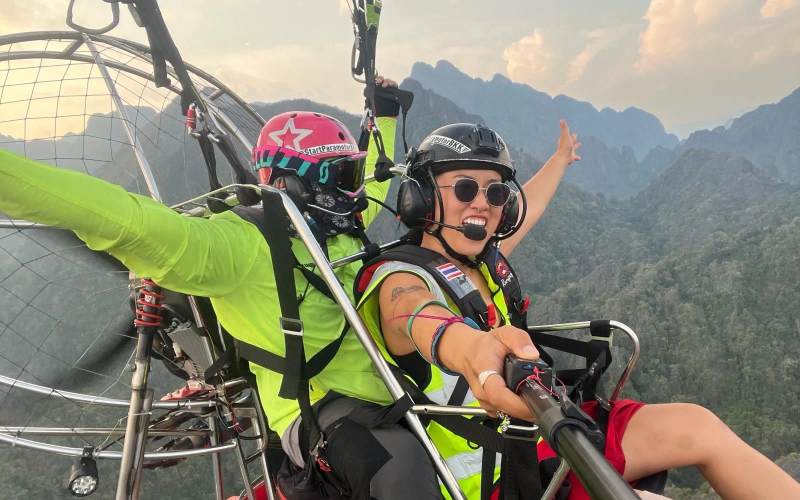 Vang Vieng: Paragliding Flight Experience