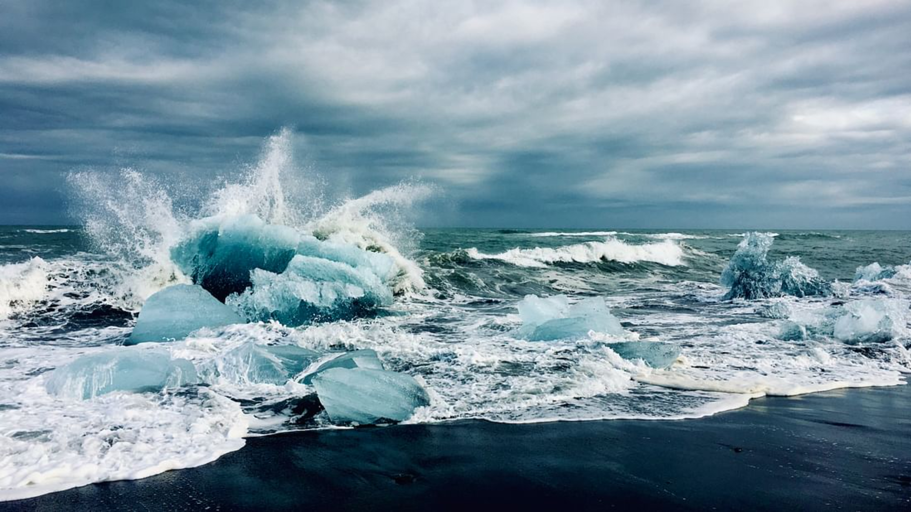 South Coast, Diamond Beach and Jokulsarlon tour from Reykjavik