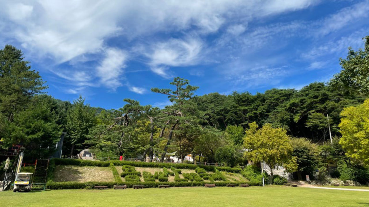 龍門寺：千年古剎，四季皆被大自然環繞。