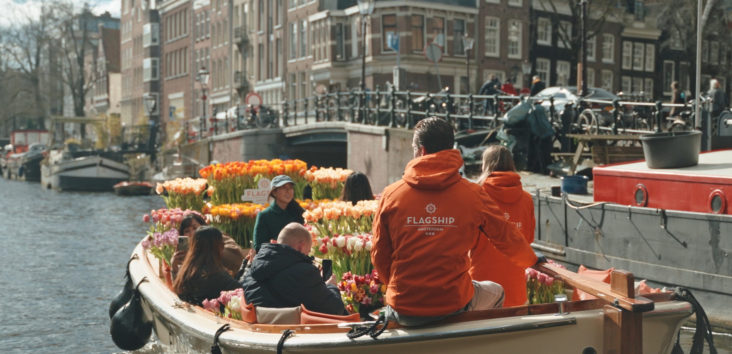 阿姆斯特丹 (Amsterdam) 運河豪華遊船賞花之旅（船上酒吧）