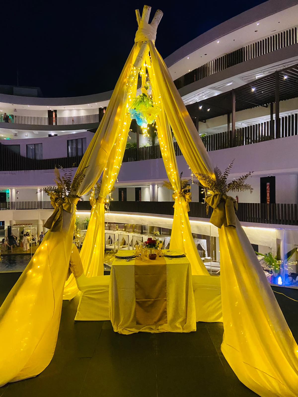 LA-UD Restaurant Boracay