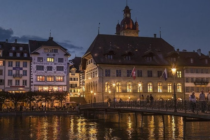 Lucerne Private Guided Walking Day Tour