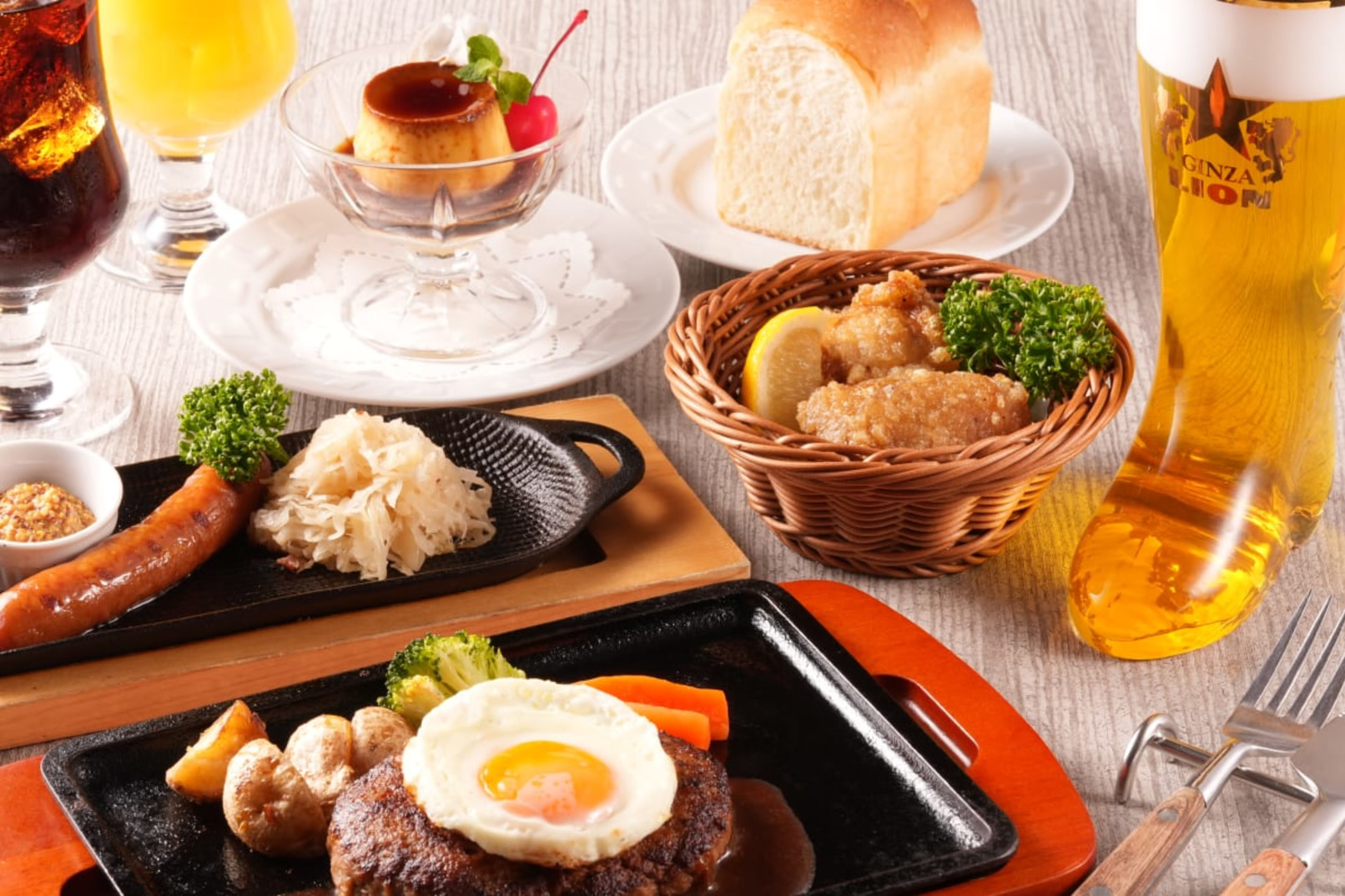 Beer Restaurant Ginza 7Chome: Beer Hall Dining in Ginza