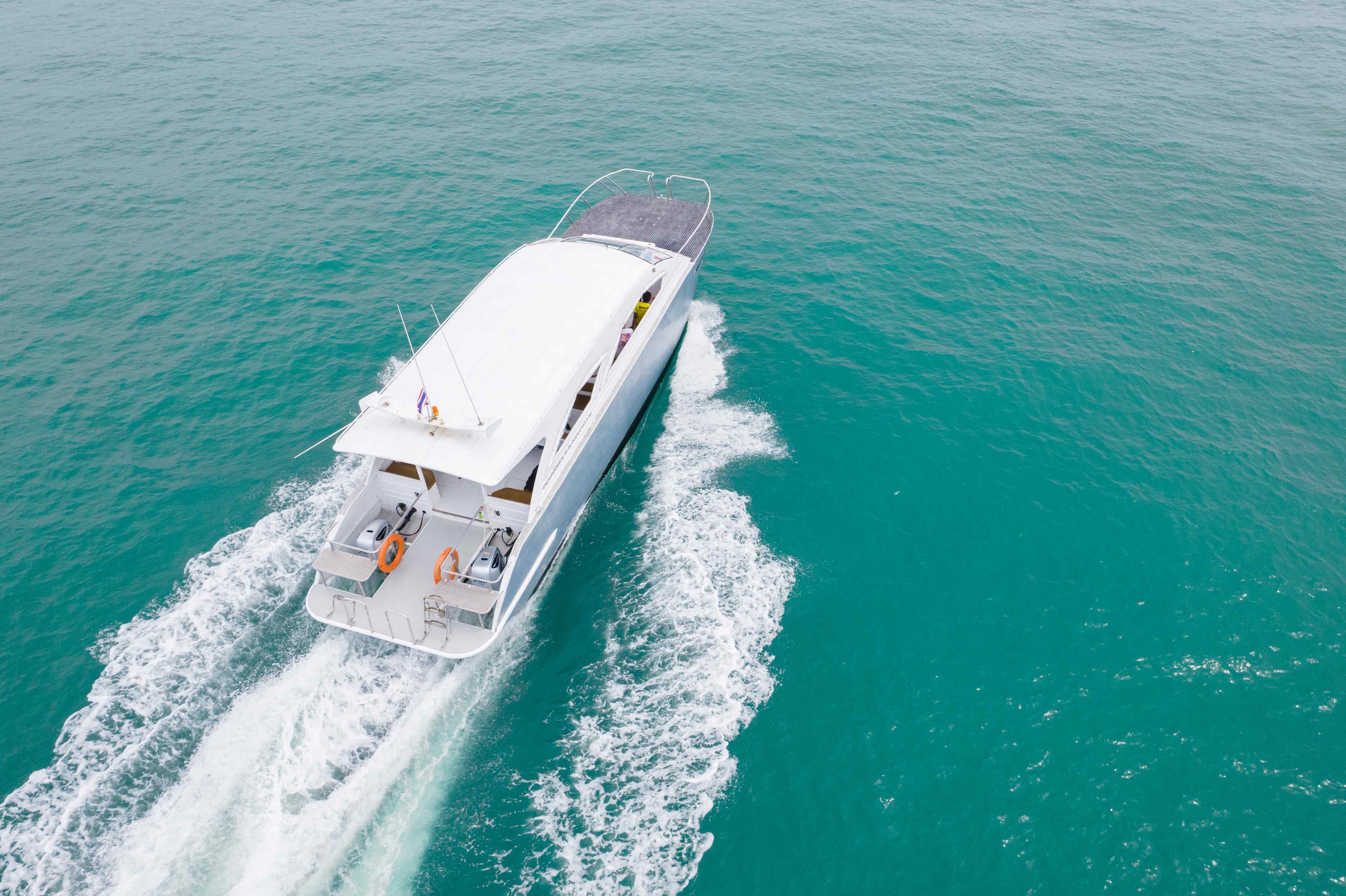 Bamboo Island and Phi Phi Islands Fast Catamaran Tour