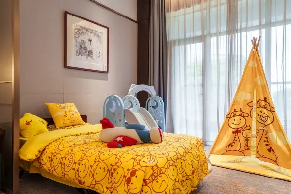 Hotel room interior environment display map