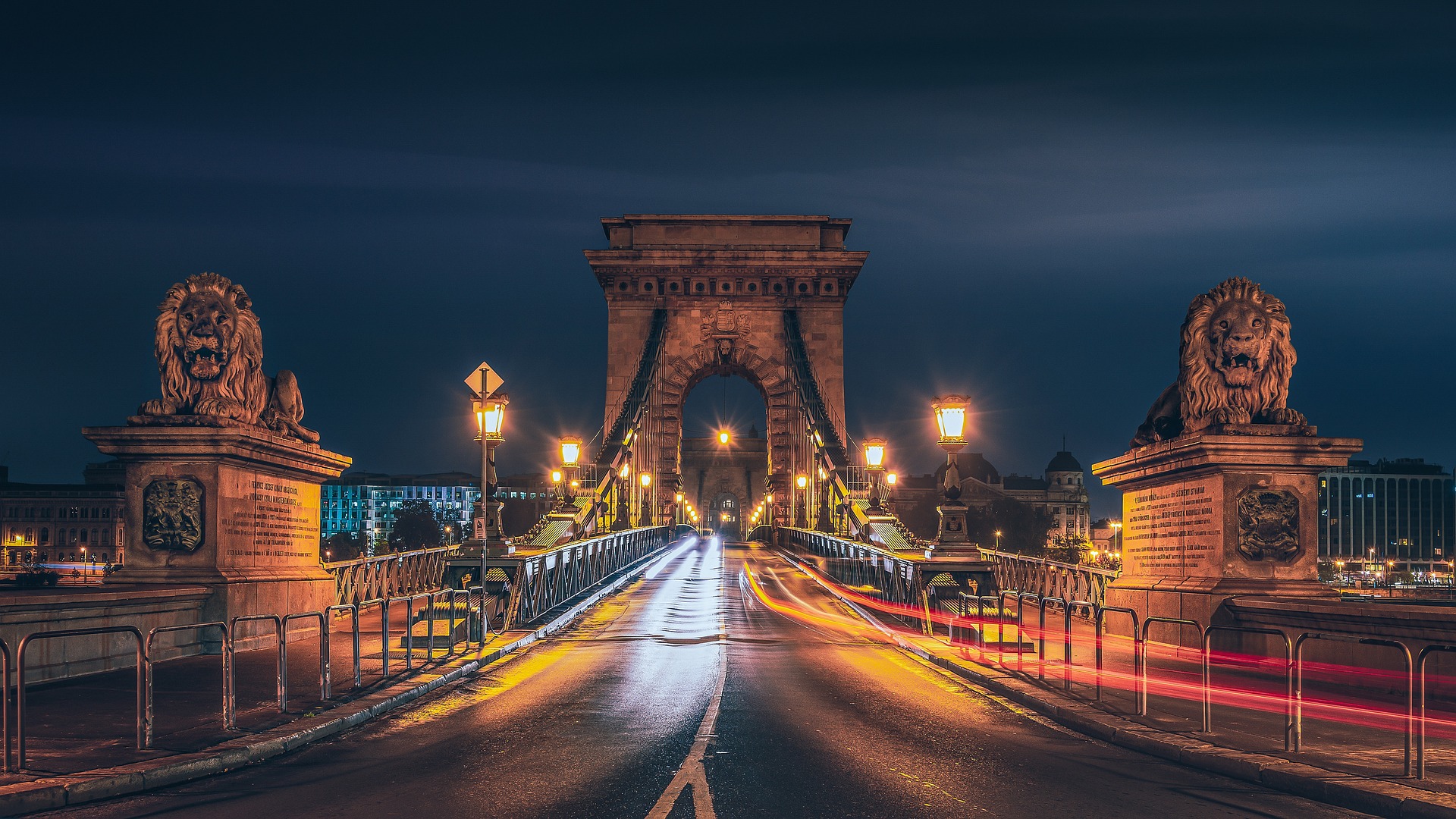 From Vienna: Budapest & Bratislava Guided One Day Tour