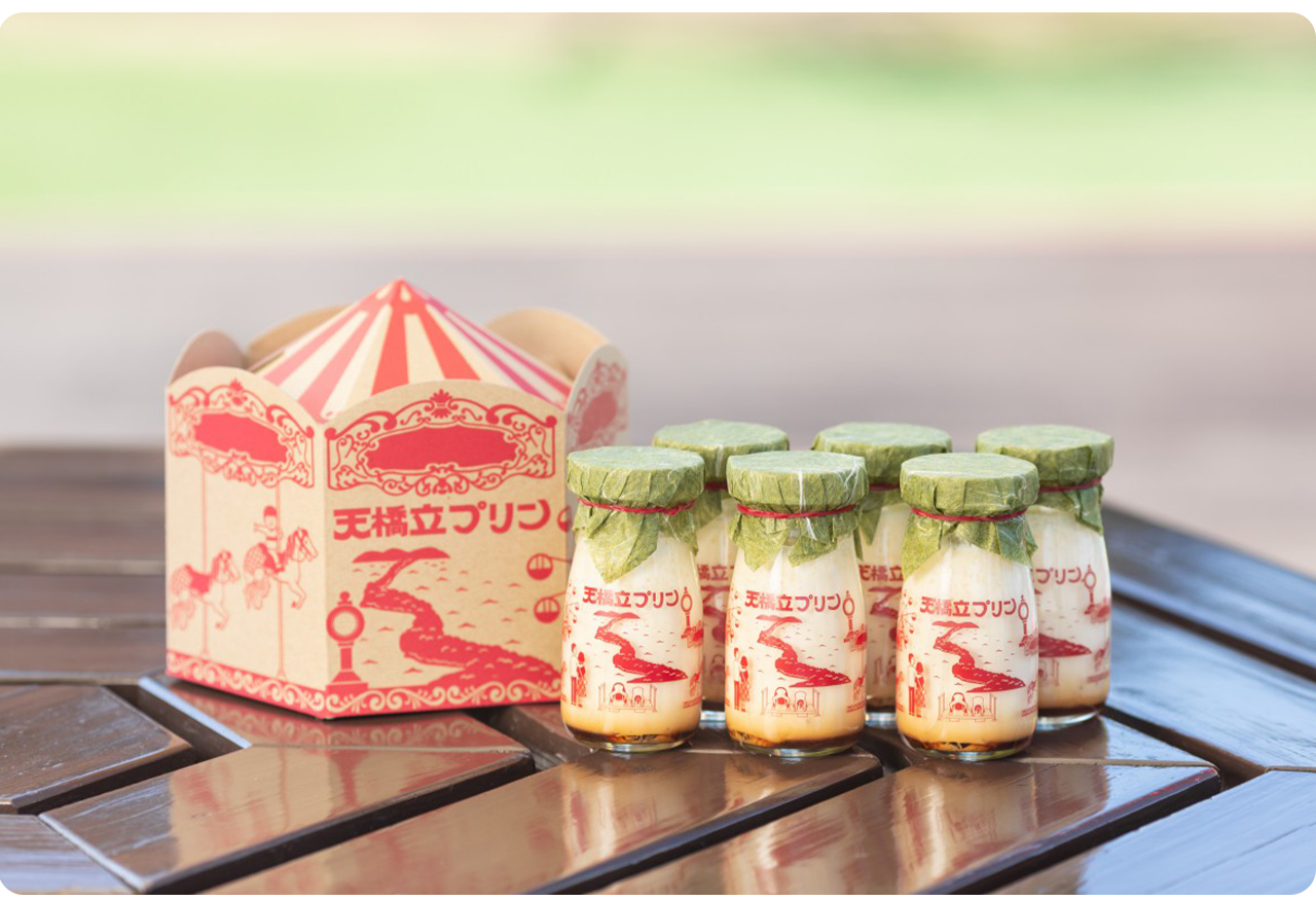 Amanohashidate Pudding: It is named after the Amanohashidate area, a famous tourist attraction in Japan. It is one of the local specialties. Many tourists will taste this pudding when they visit Amanohashidate, and it has become a food business card of Am