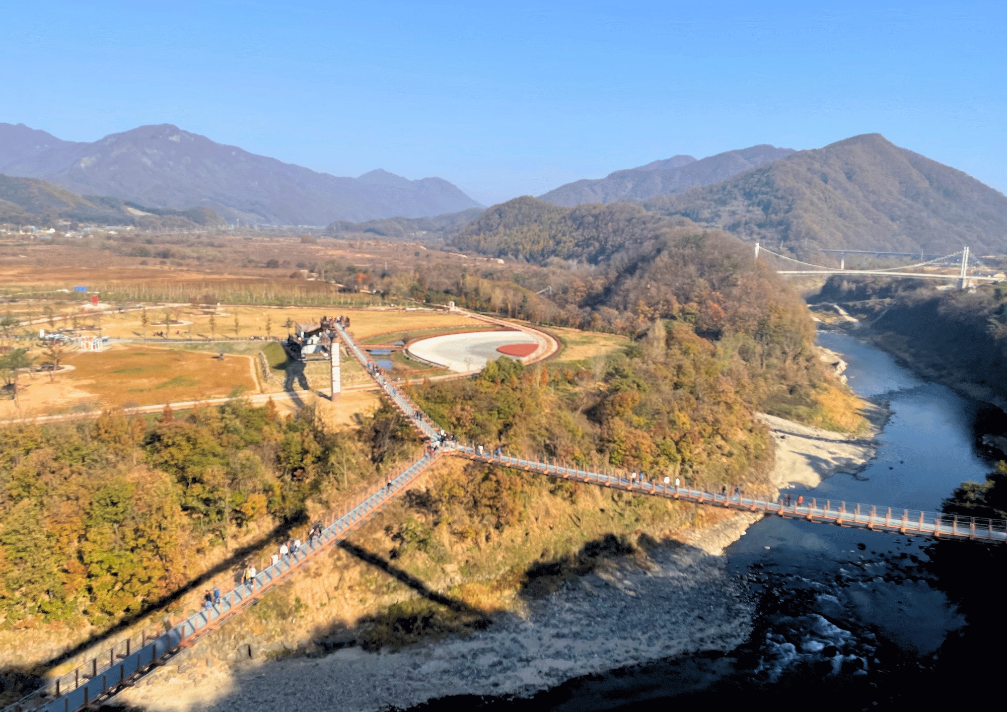 抱川一日遊：Y 字型吊橋與香草島樂園