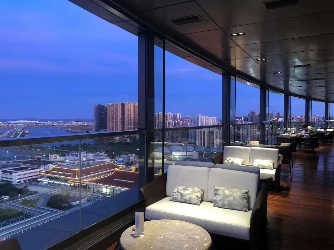 Executive Lounge