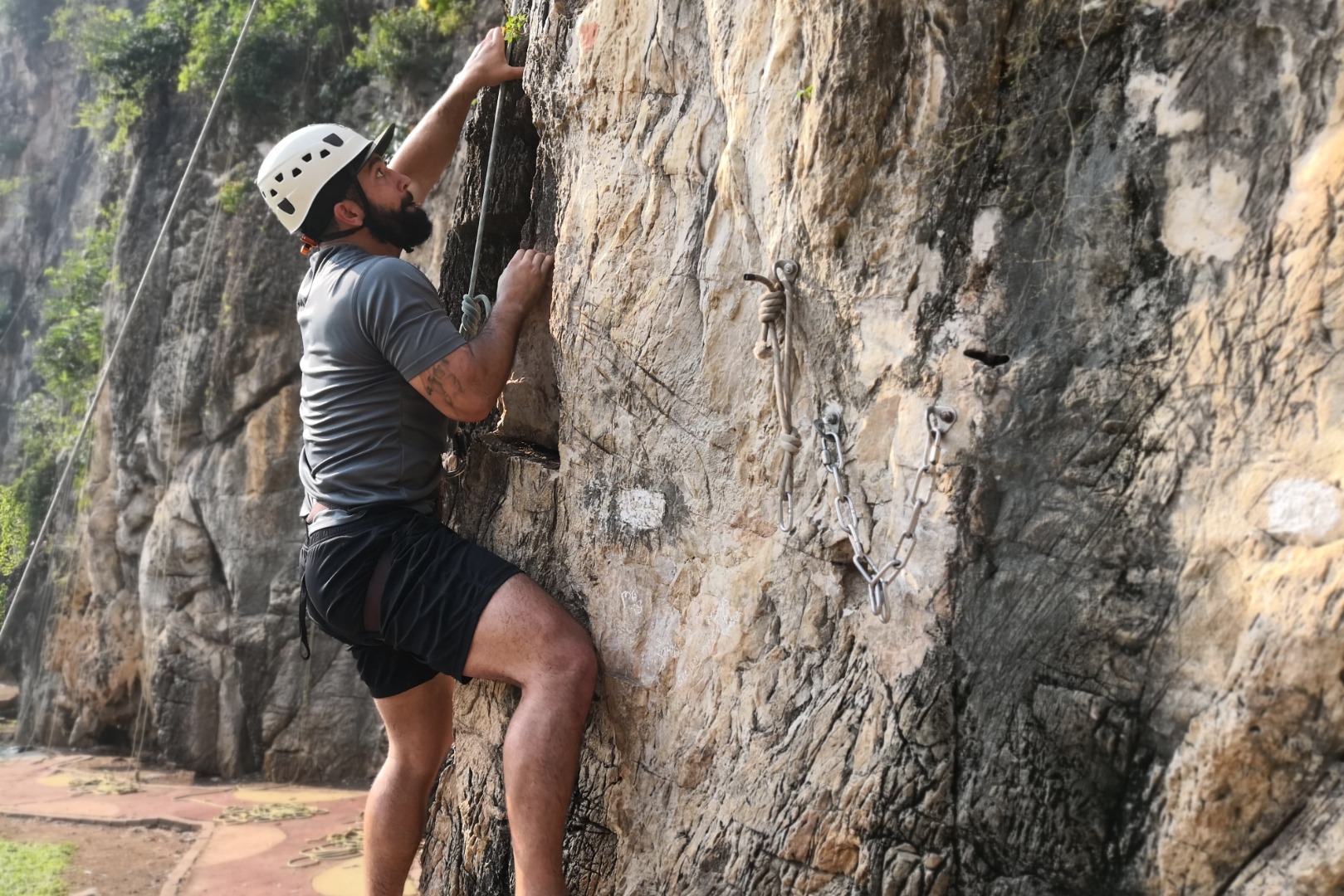 吉隆坡 Gua Damai 攀岩＆黑風洞導覽之旅