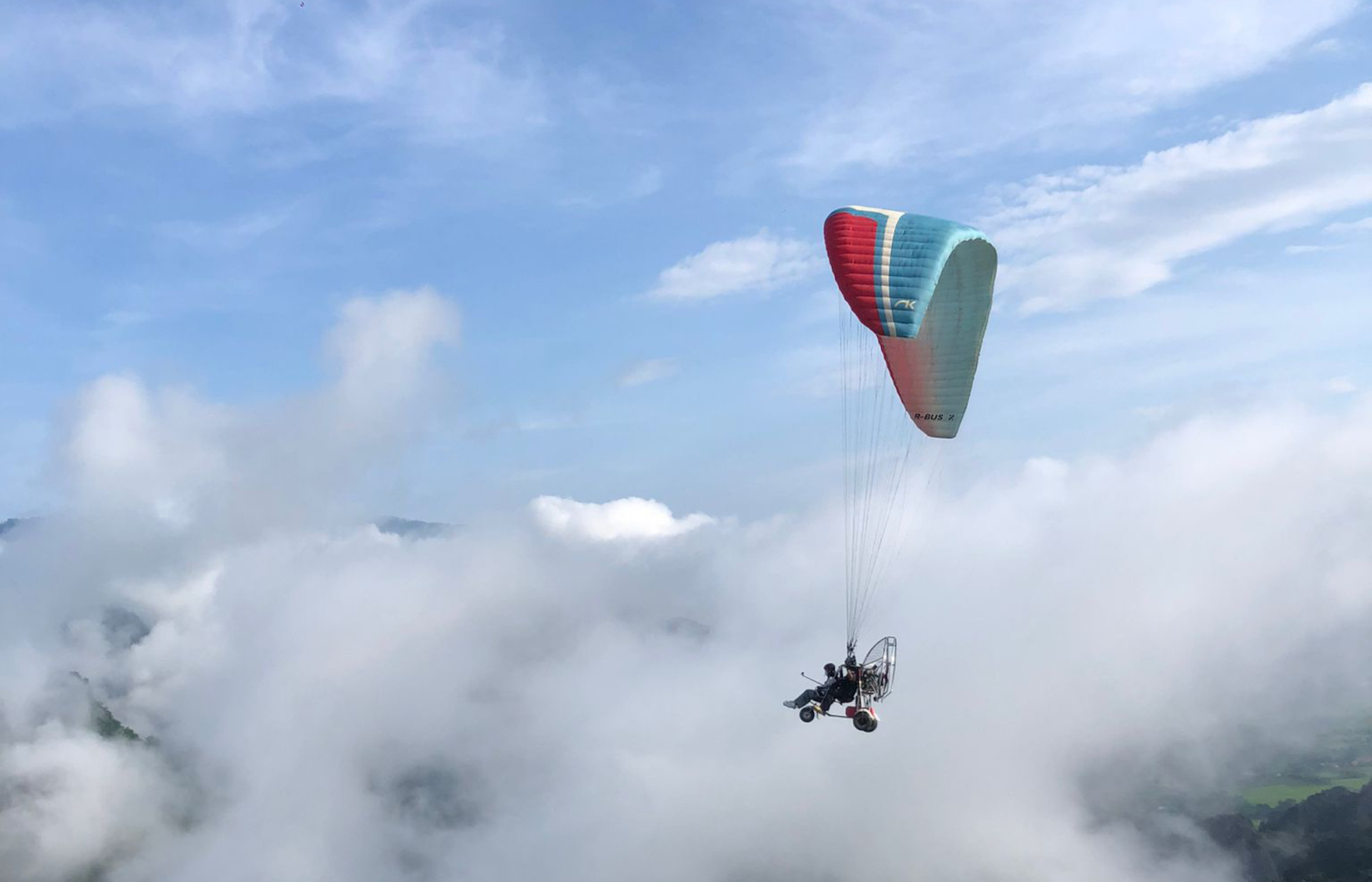 Paragliding Flight in Vang Vieng