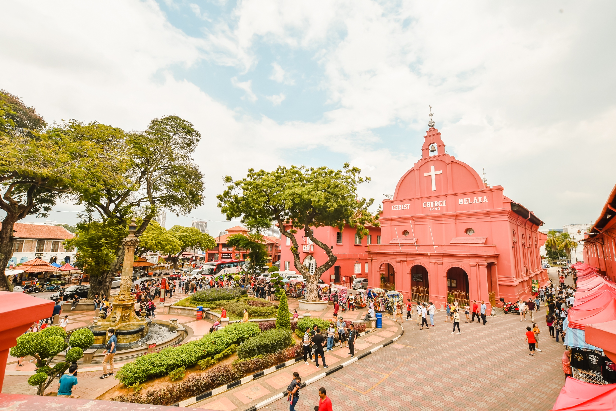 4D3N/3D2N Tours from Kuala Lumpur to Genting Highlands and Others