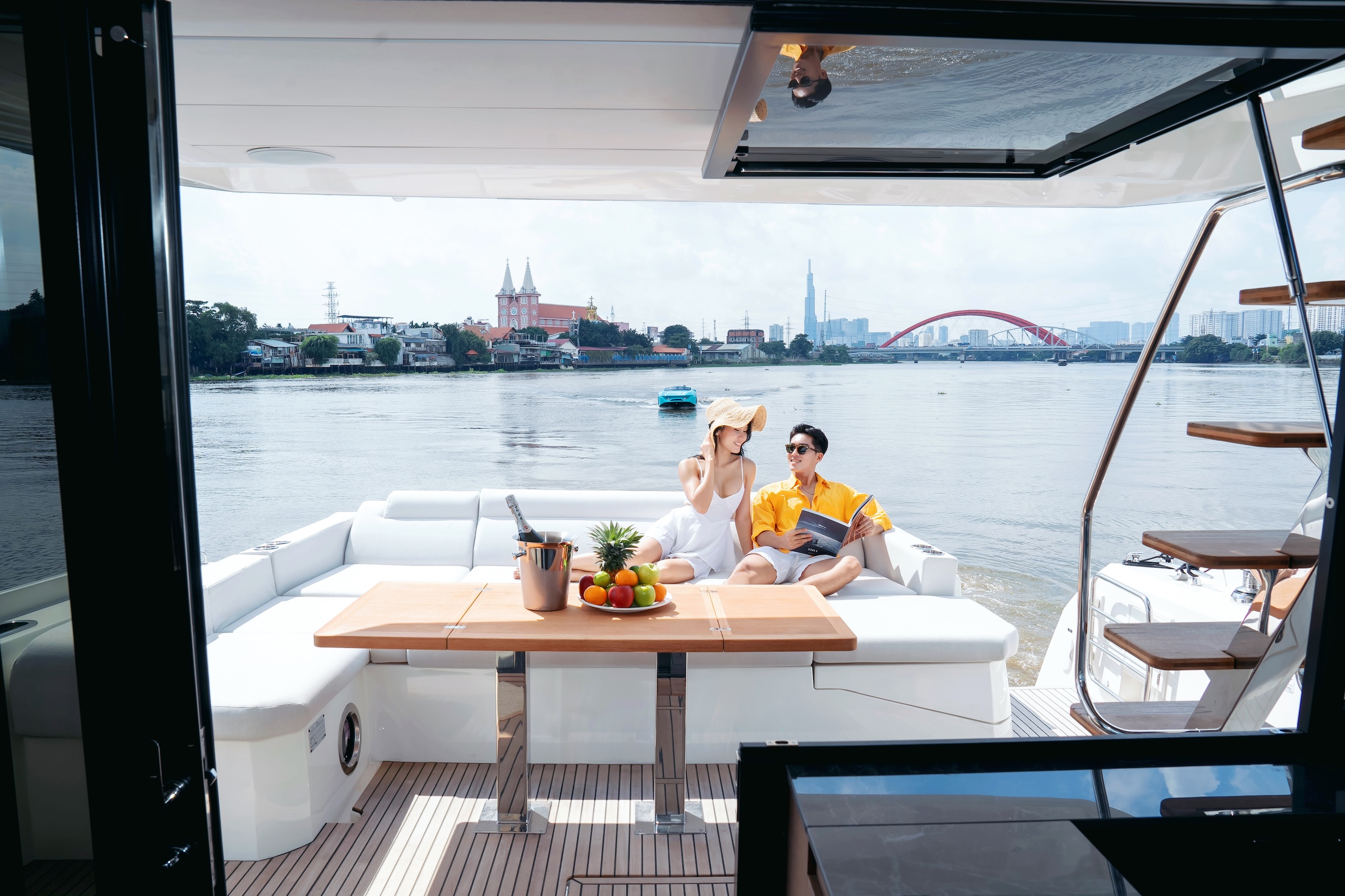 Luxury Private Yacht Dining Experience on Saigon River 
