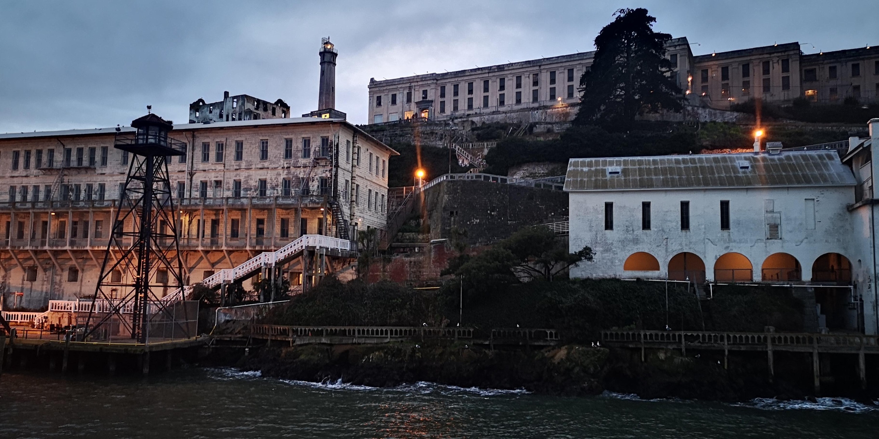 Alcatraz Night Tour with San Francisco Bay Cruise