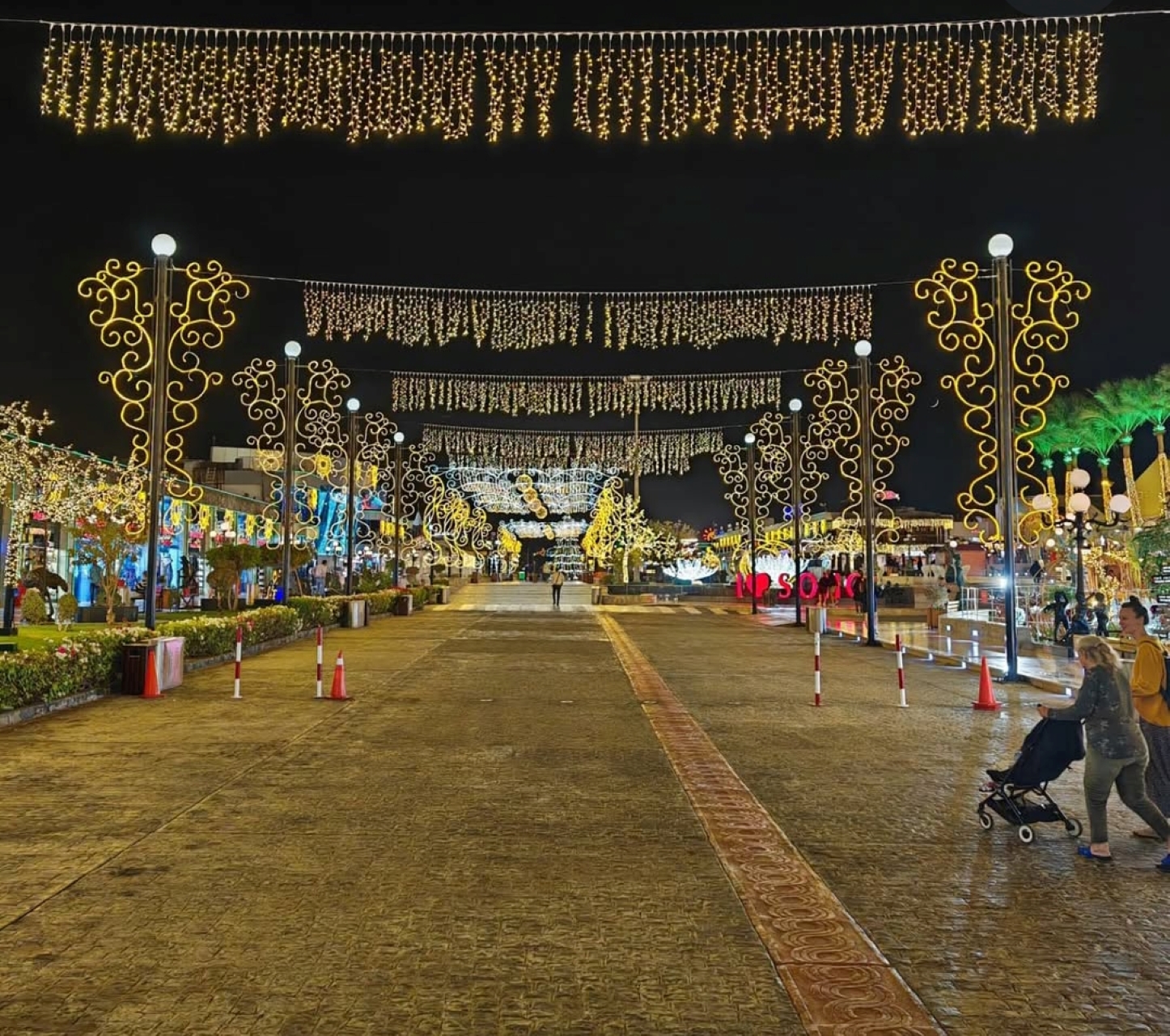 沙姆沙伊赫清真寺、Soho廣場和溜冰場私人城市之旅
