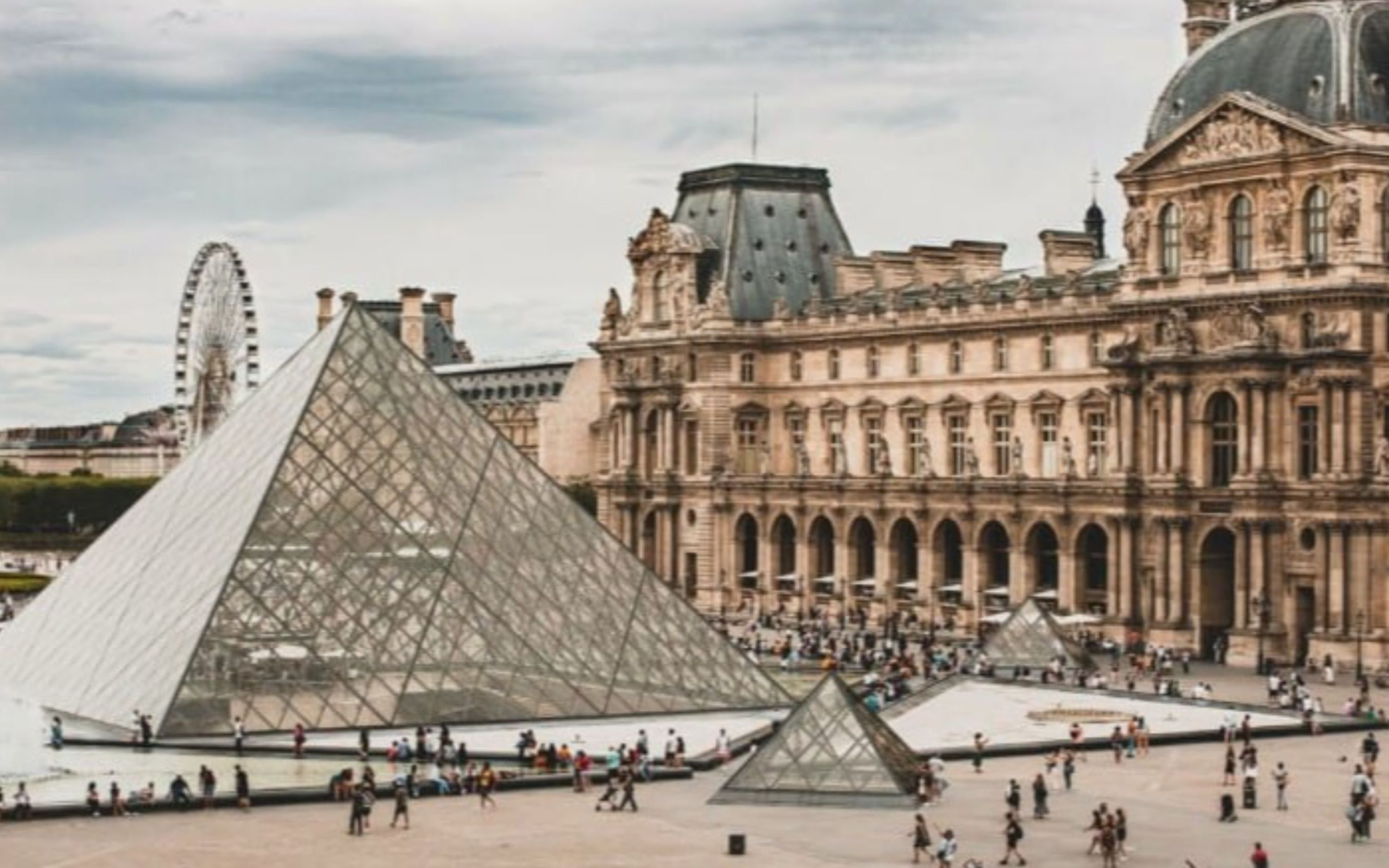 Louvre Museum guided tour with skip-the-line ticket