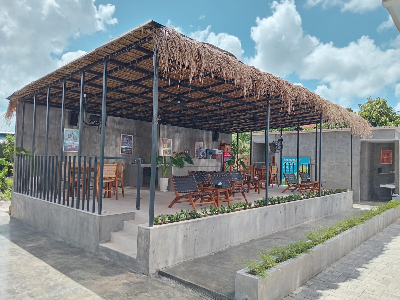 Experience the unique blend of fitness, fun, and nature by playing padel on world-class courts nestled in the serene and picturesque Sayan area of Ubud.