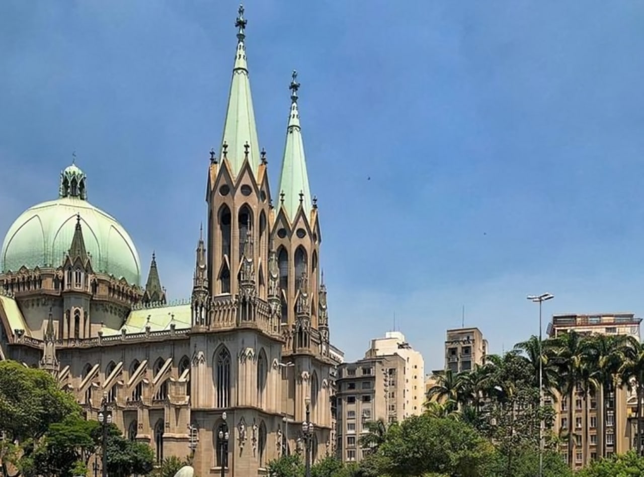 São Paulo : Highlights Walking Tour With A Guide