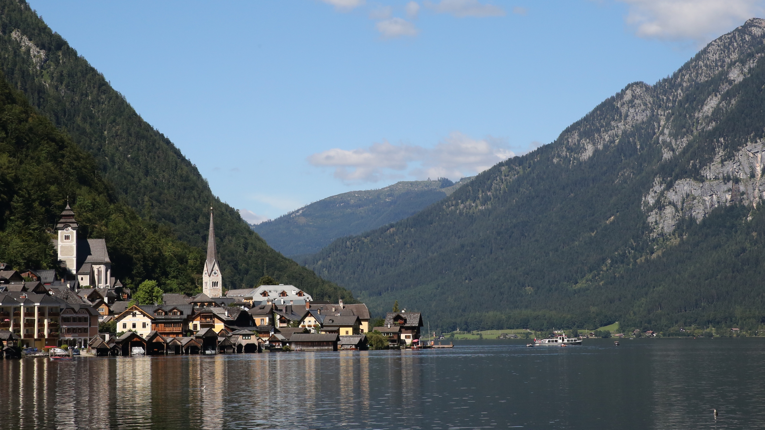 Discover Hallstatt, Austria’s best-kept secret, surrounded by stunning alpine beauty and charm