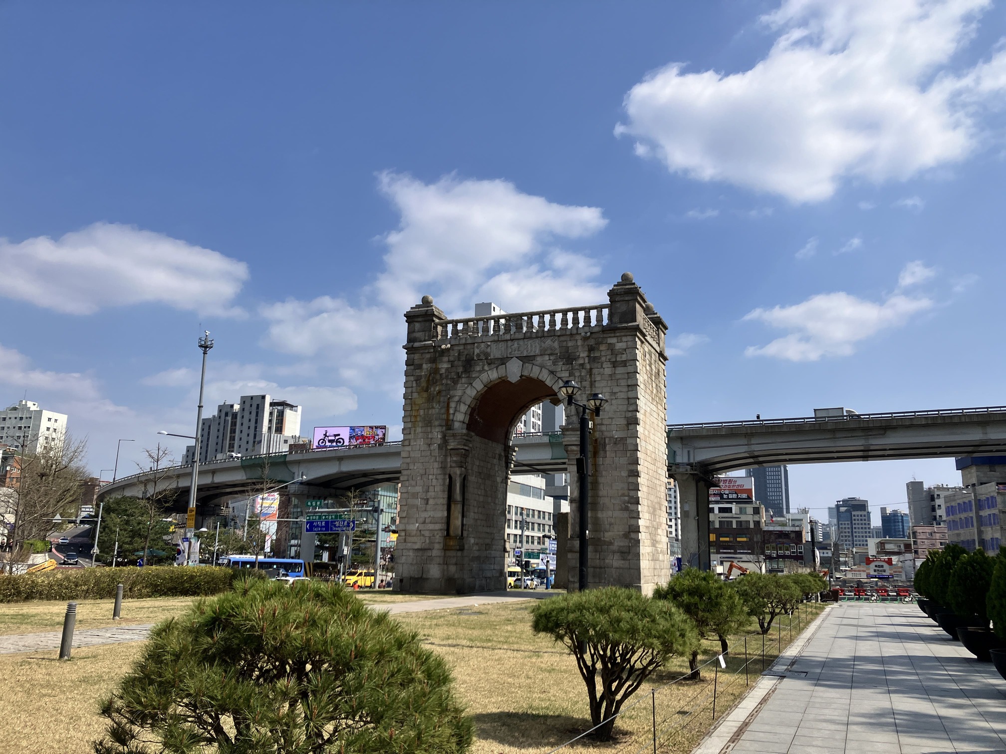 韓服 + 景福宮 + 東仁市場導覽步行遊