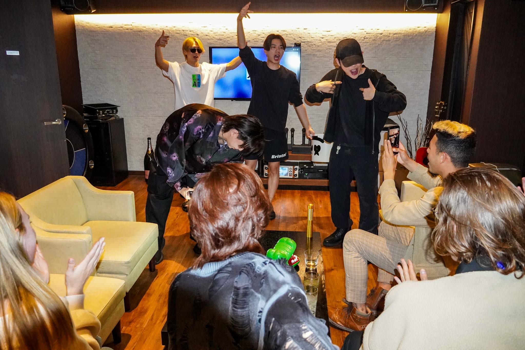 Only in Tokyo Nishi-Azabu Izakaya and Crazy Viral Staff Dance Bar