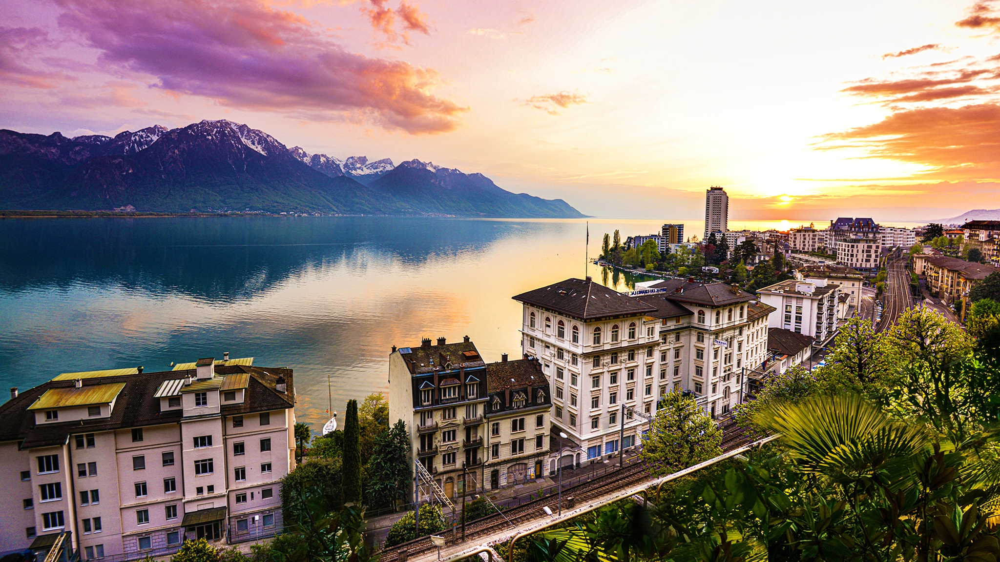 從洛桑 (Lausanne) 出發前往冰川 3000 和蒙特勒 (Montreux)