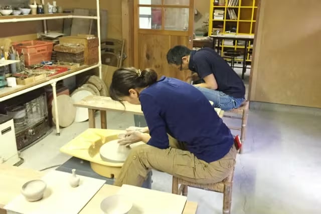 Pottery Making Experience in Takayama