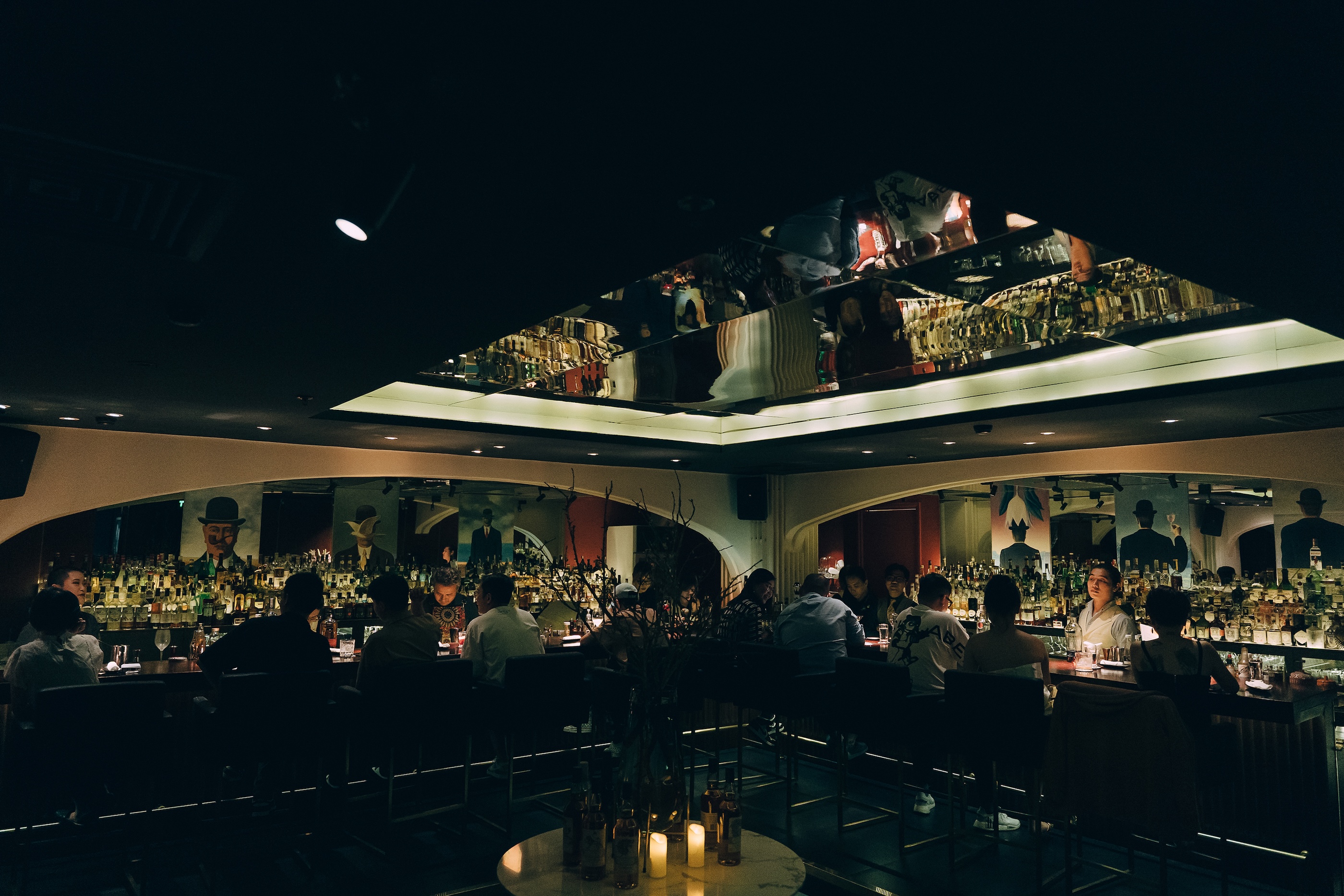 西貢兔子洞酒吧夜生活體驗 (Nightlife Experience At Speakeasy Bar - Rabbit Hole Saigon)