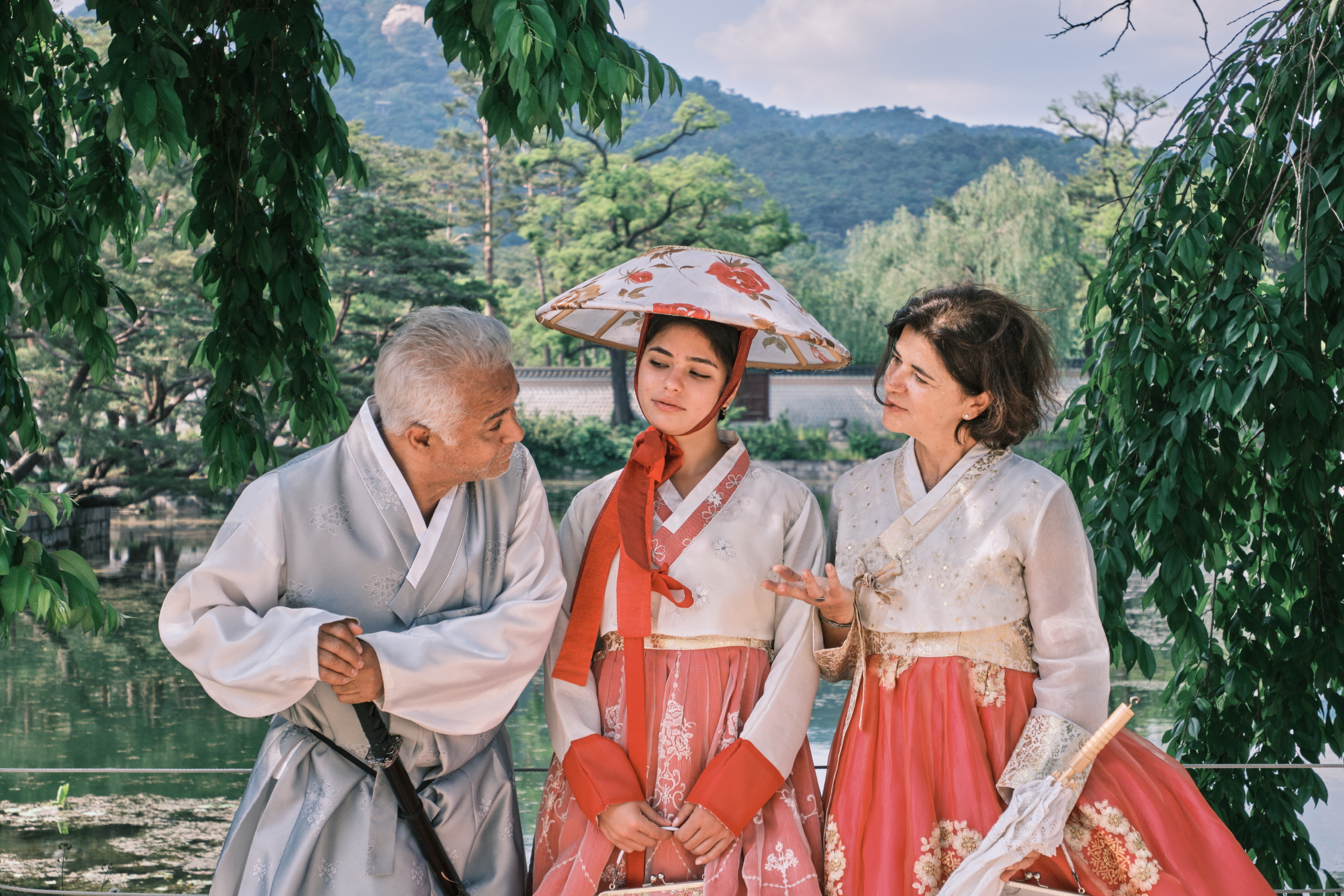 景福宮韓服體驗與歷史之旅 (Hanbok Photoshoot and History Tour at Gyeongbokgung Palace)