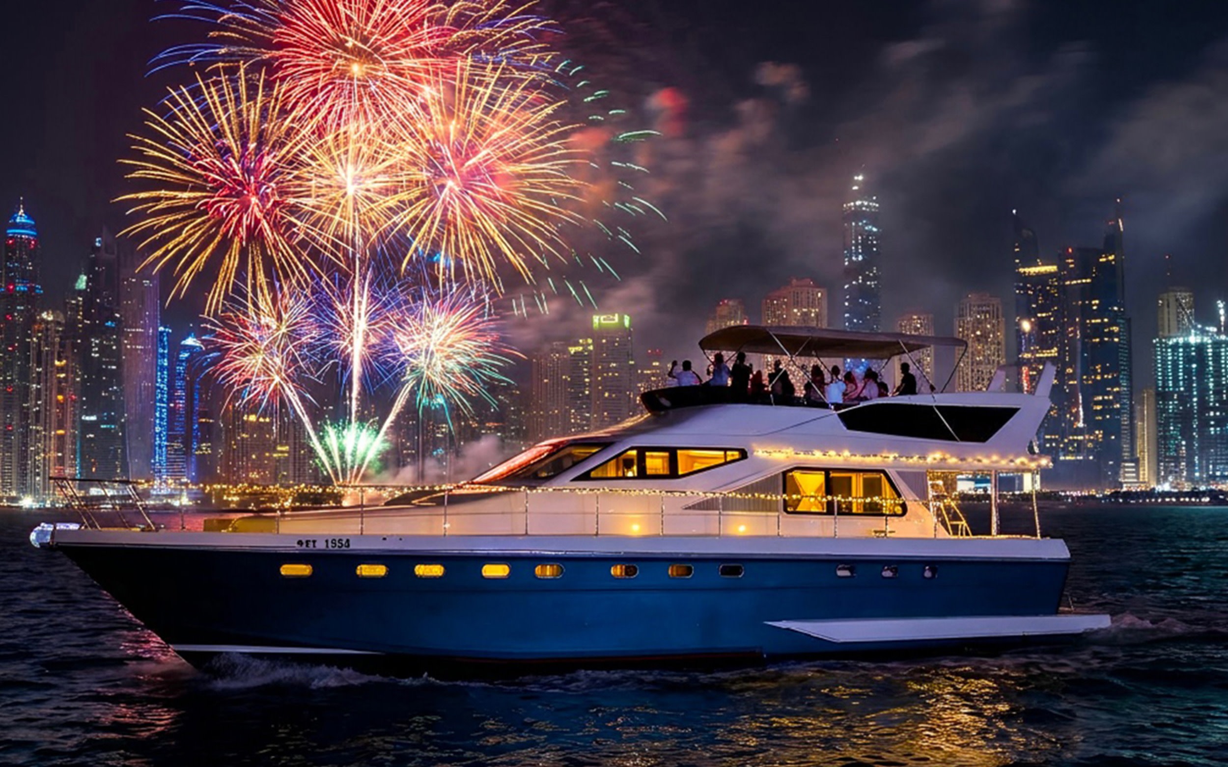 Dubai Harbour: New Year's Eve Private Yacht Cruise with Fireworks