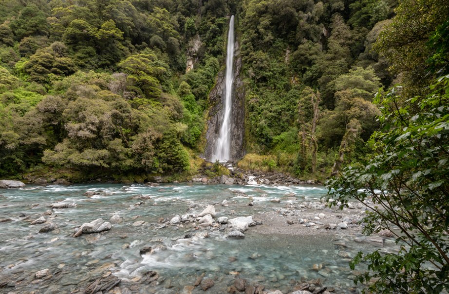 Franz Josef to Queenstown via Wanaka Day Tour