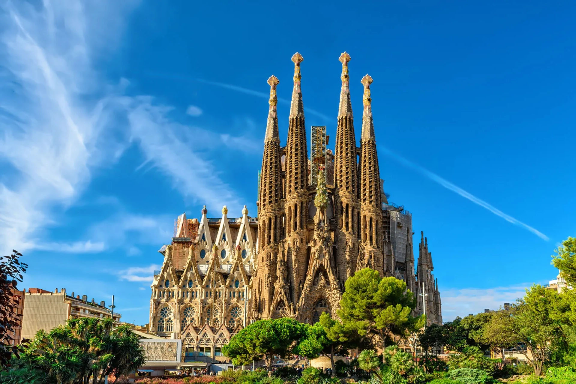 A Must-See in Barcelona: The History and Art of Sagrada Familia