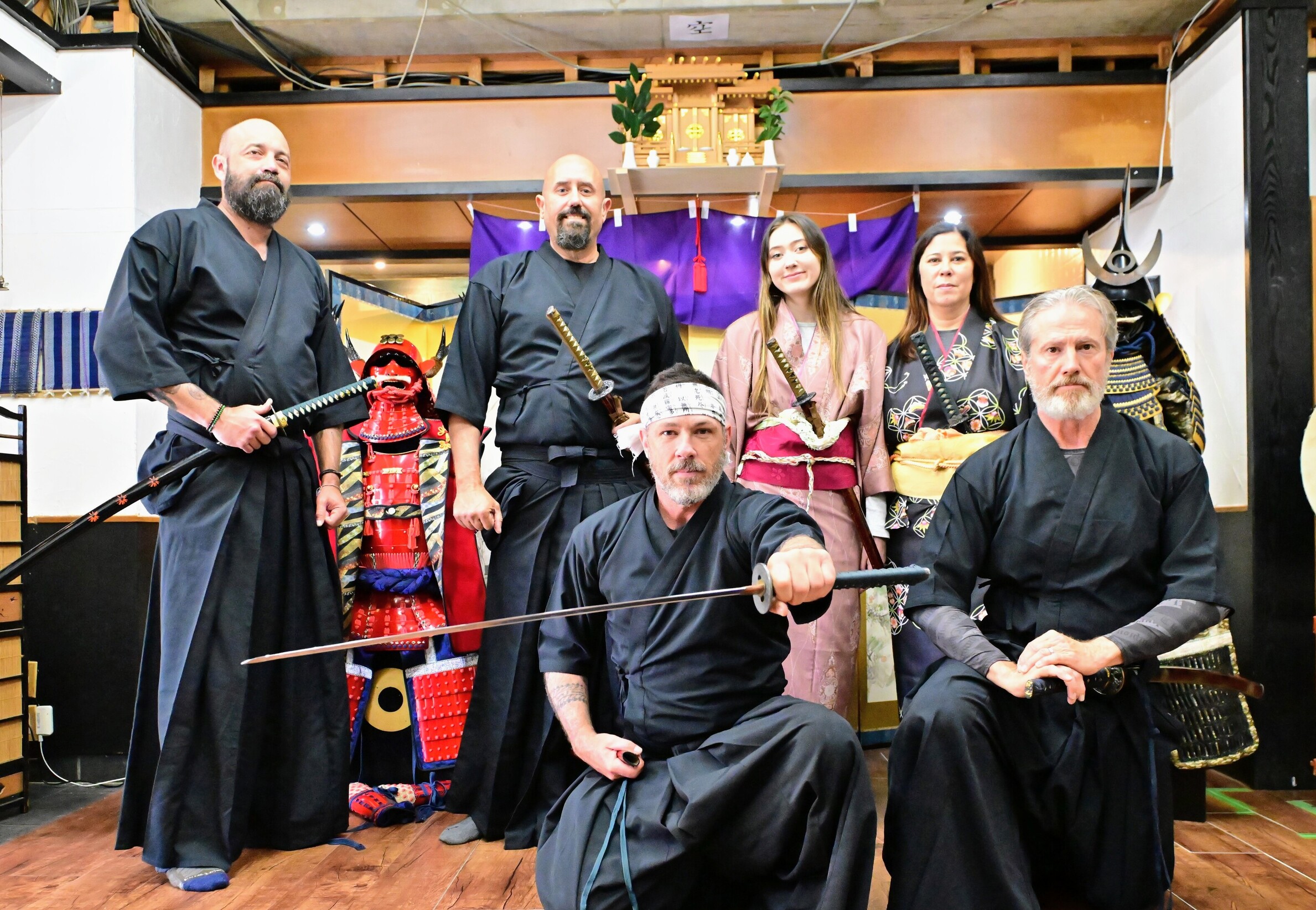 攝影服務

《武士語》
“Katajikenai”——一個比“arigatou”（謝謝）更能表達對對方的感激和謙卑之情的詞語。
“Arigataki shiawase ni”——一種傳統的表達方式，意思是“非常