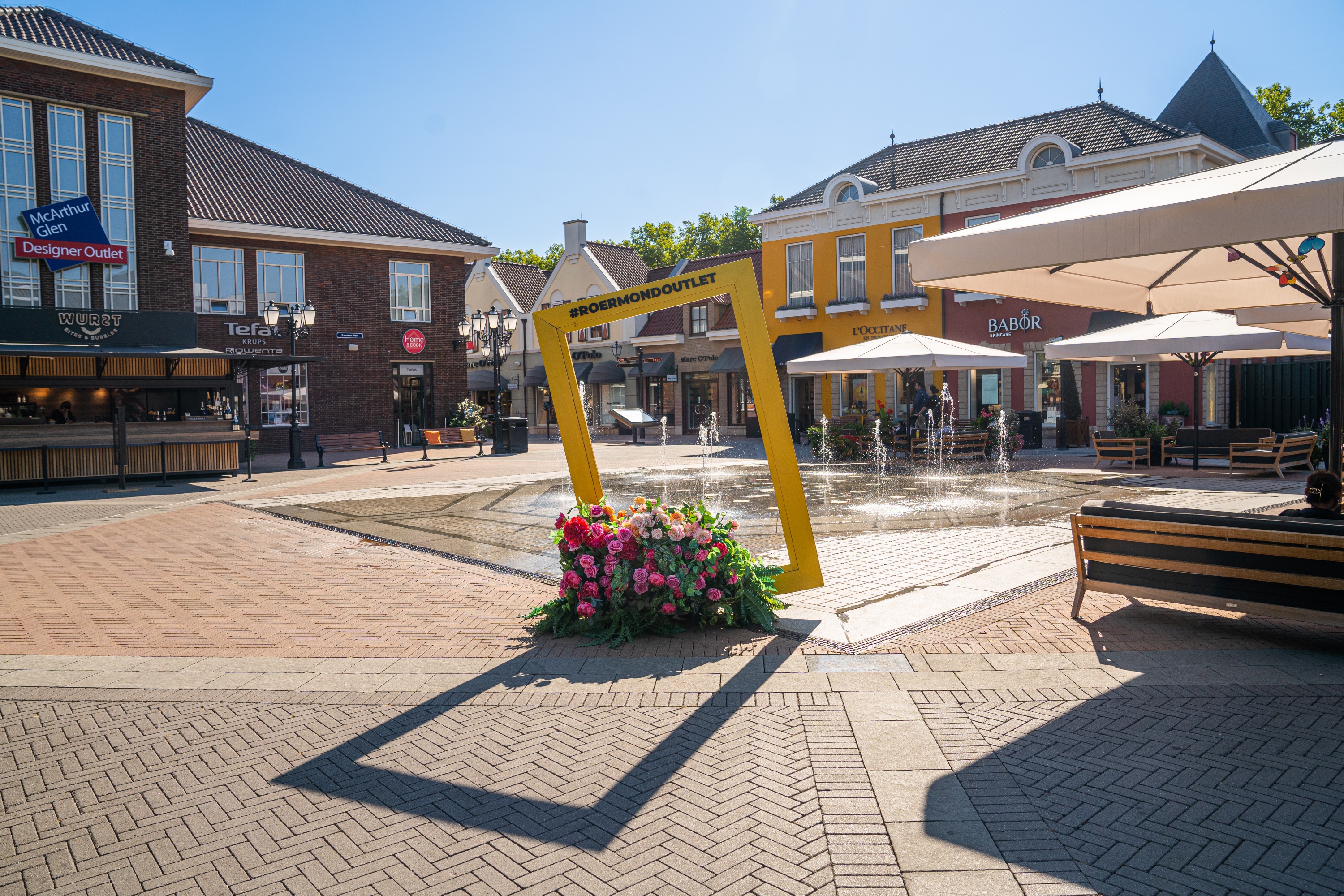 Düsseldorf Designer Outlet Roermond Full-Day Shopping Tour