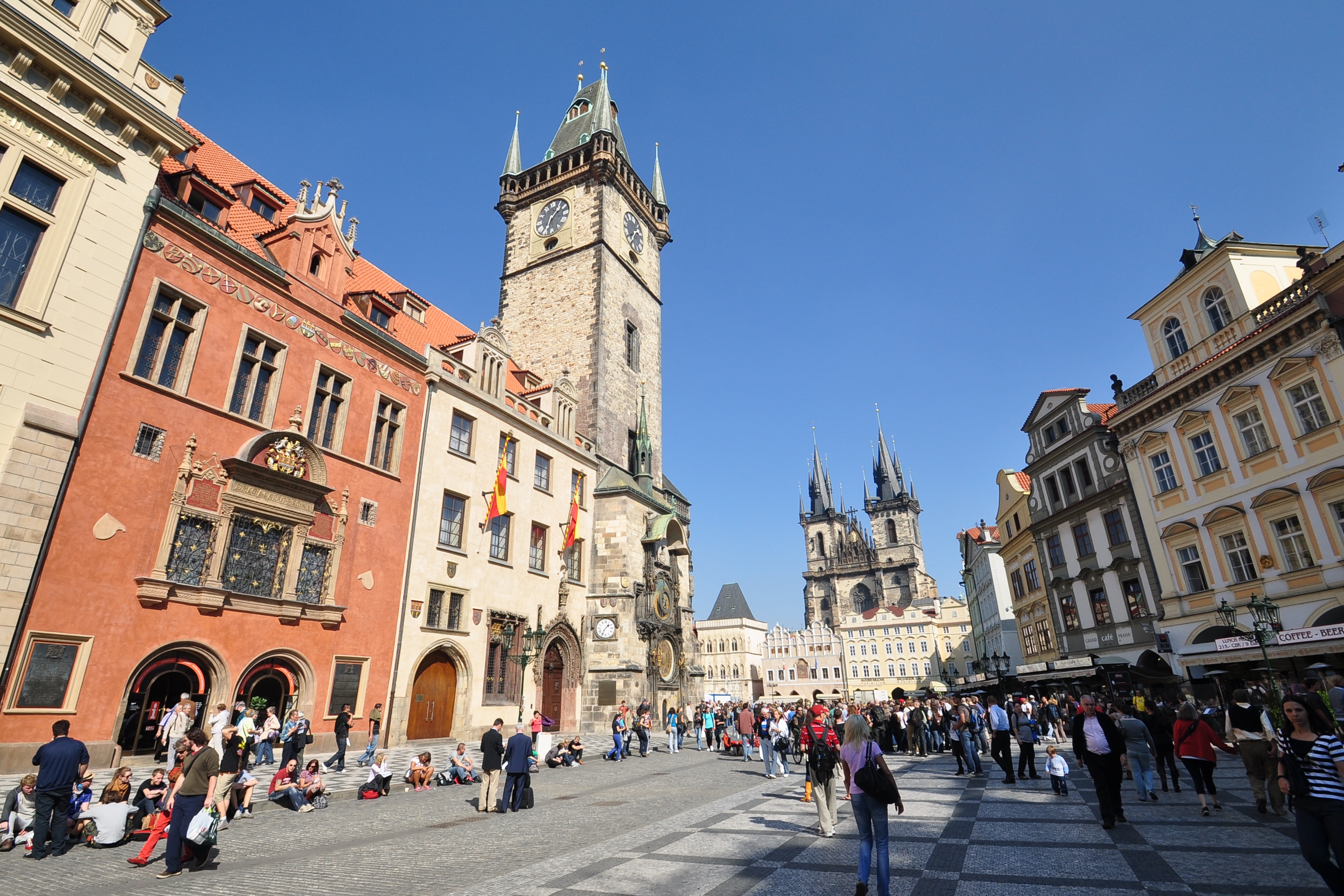 Old Town and Jewish District Walking Tour in Prague